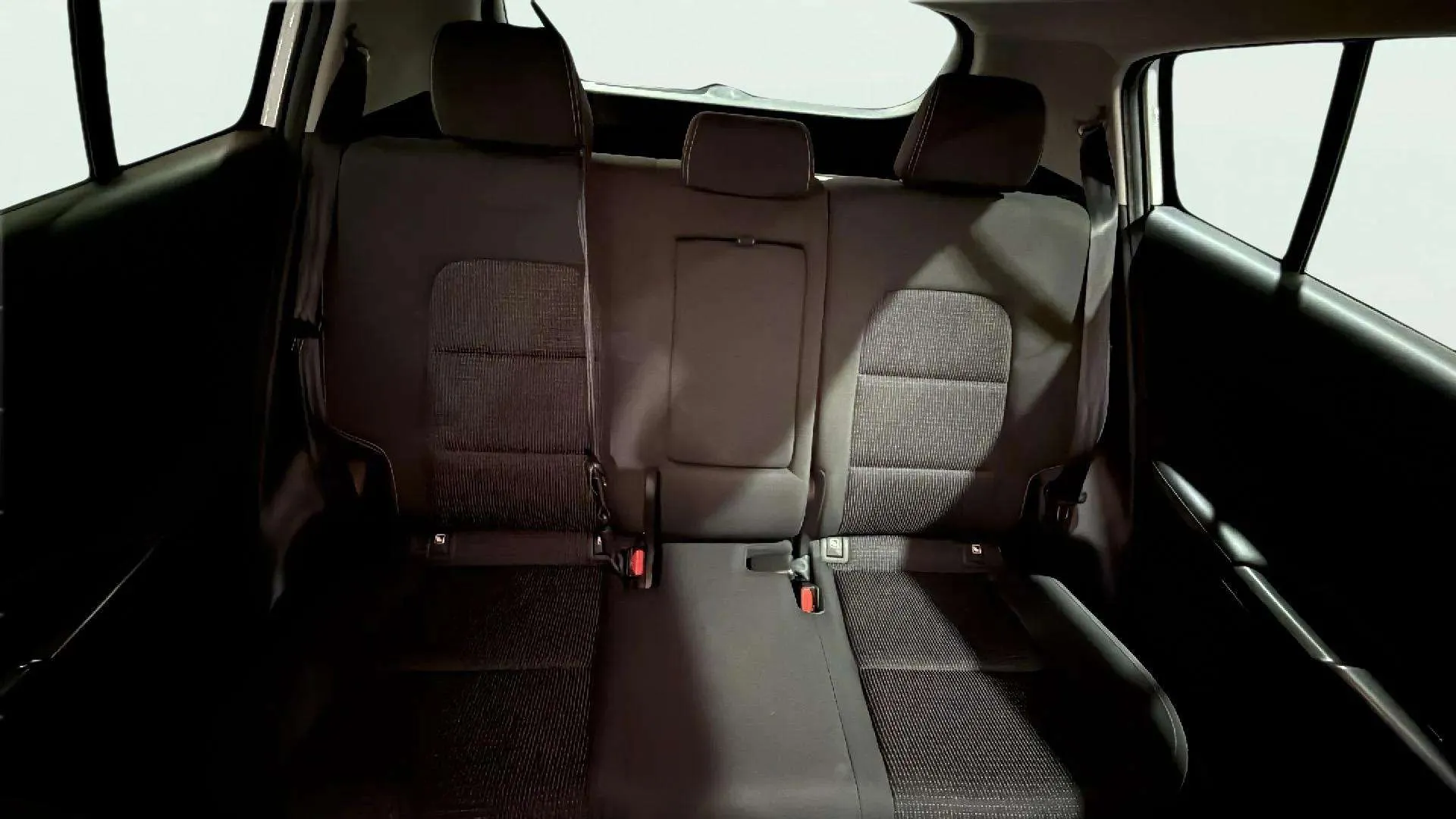 Kia Sportage 1.6 GDi Business 4x2 - foto 17