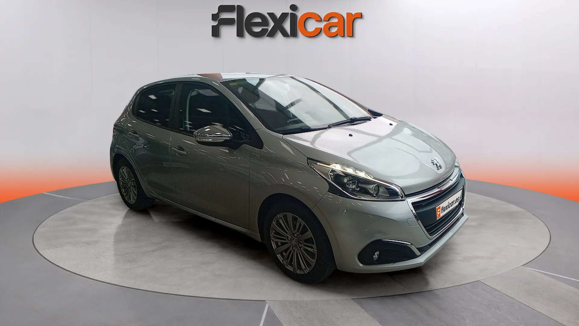 Peugeot 208 Allure 1.2L PureTech - foto 1
