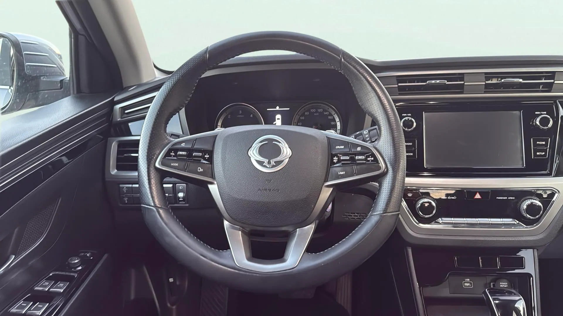 SsangYong Korando 1600 - foto 12