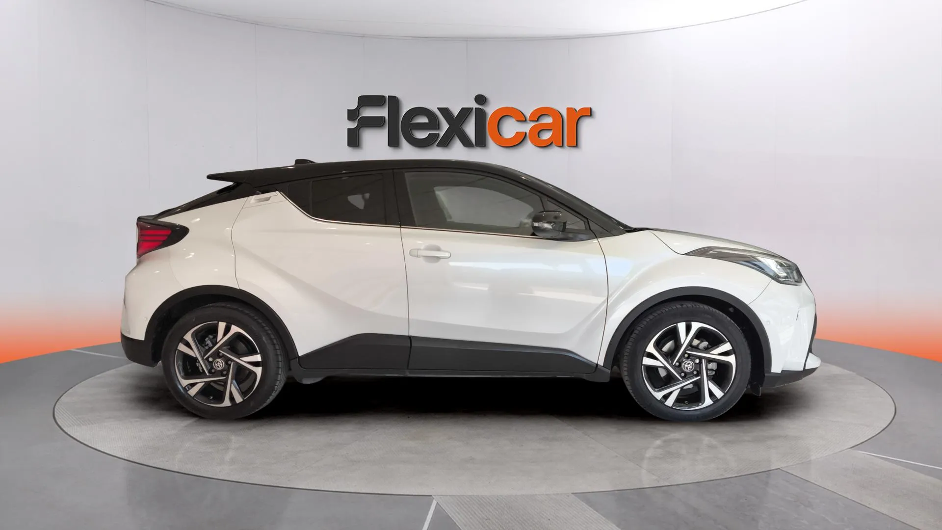 Toyota C-HR 2.0 180H Advance - foto 3