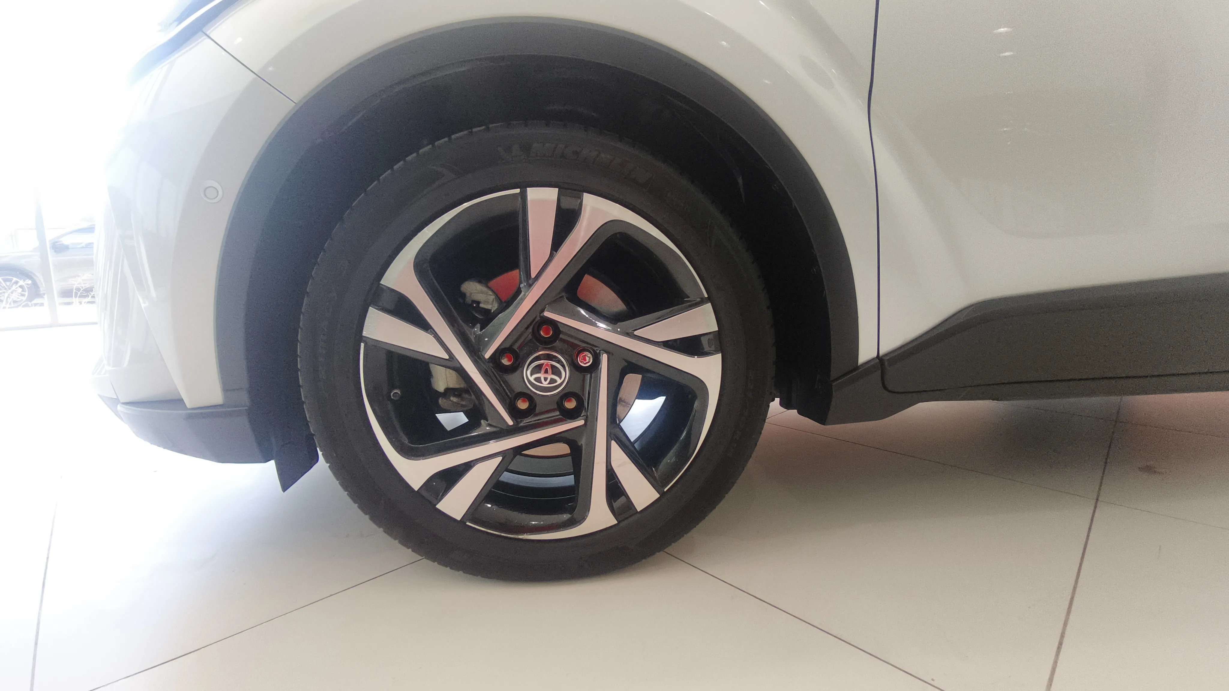 Toyota C-HR 2.0 180H Advance - foto 6