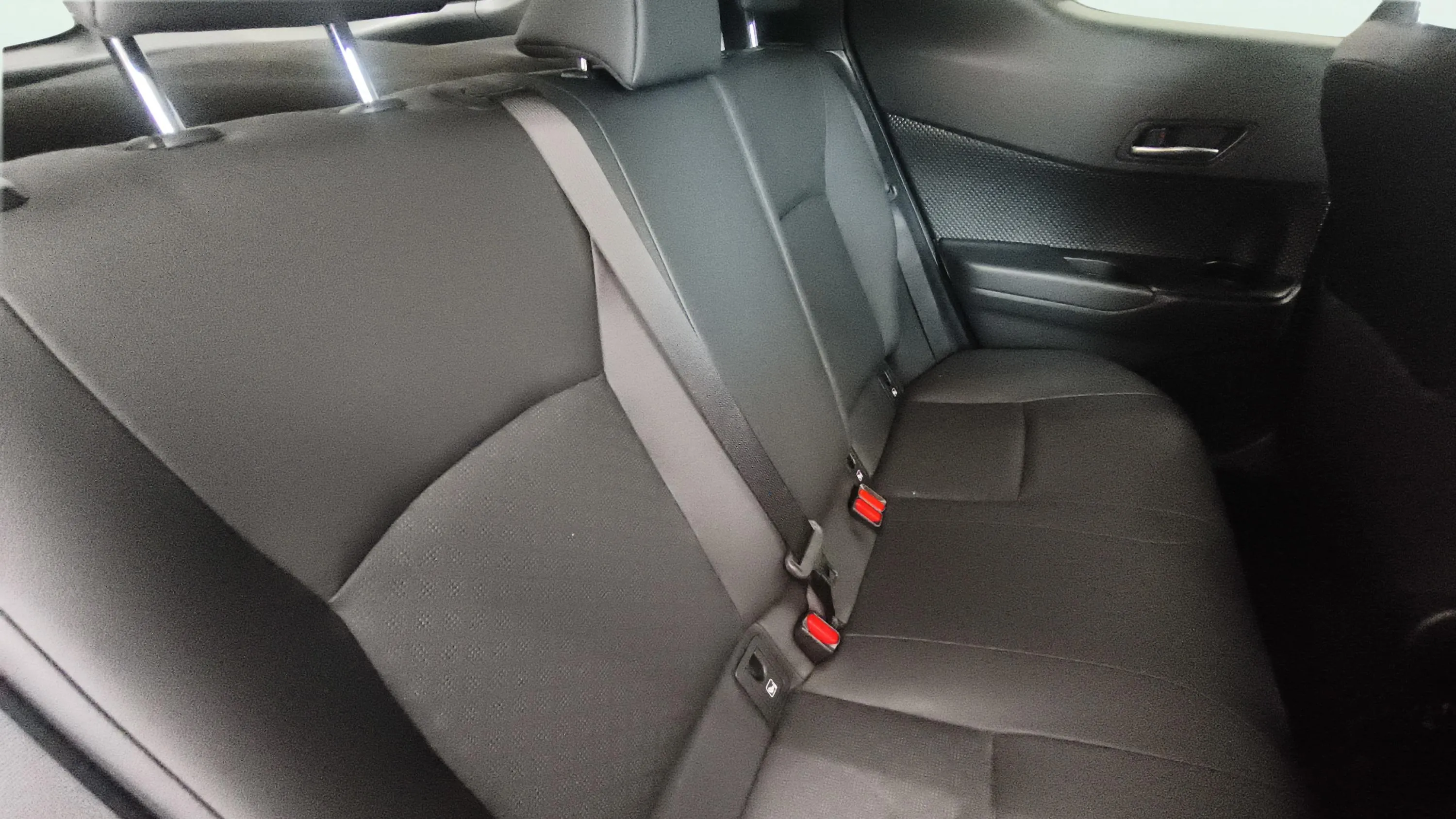 Toyota C-HR 2.0 180H Advance - foto 9