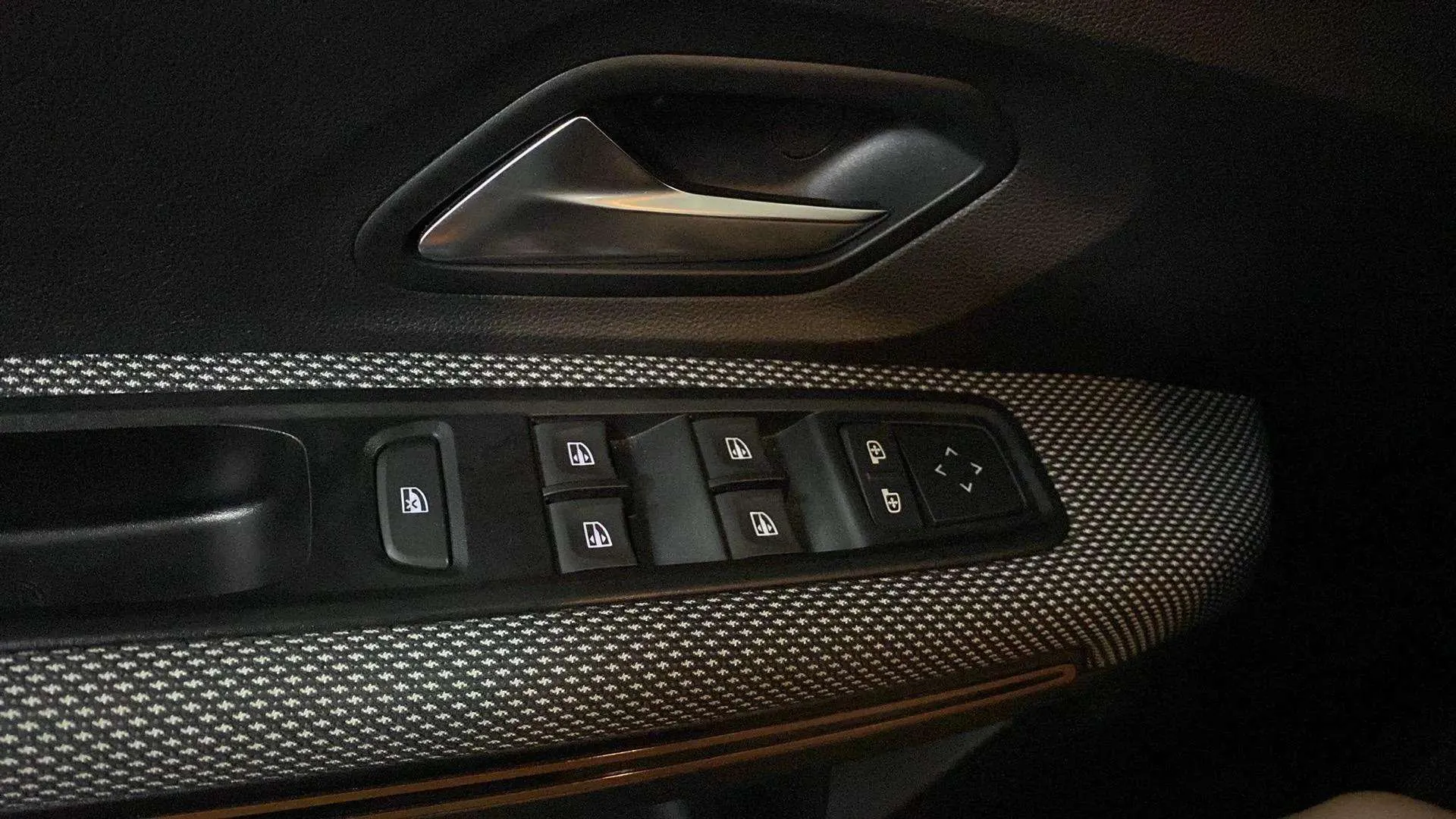 Dacia Sandero Stepway Comfort TCe CVT - foto 17