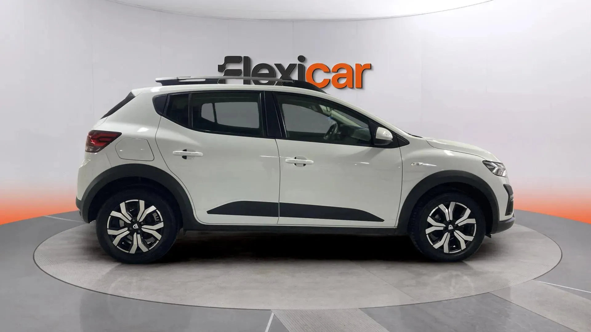 Dacia Sandero Stepway Comfort TCe CVT - foto 8