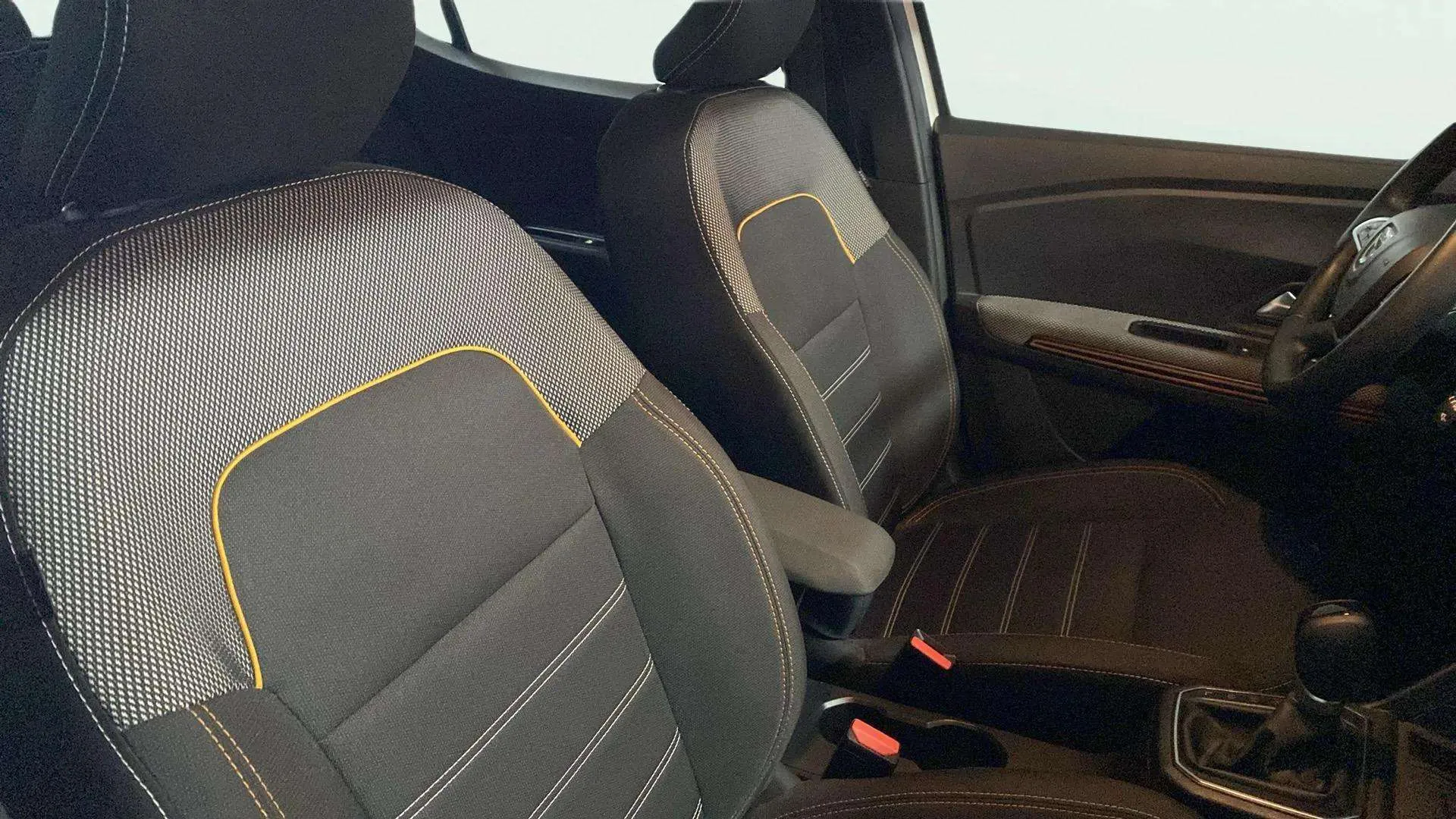 Dacia Sandero Stepway Comfort TCe CVT - foto 20