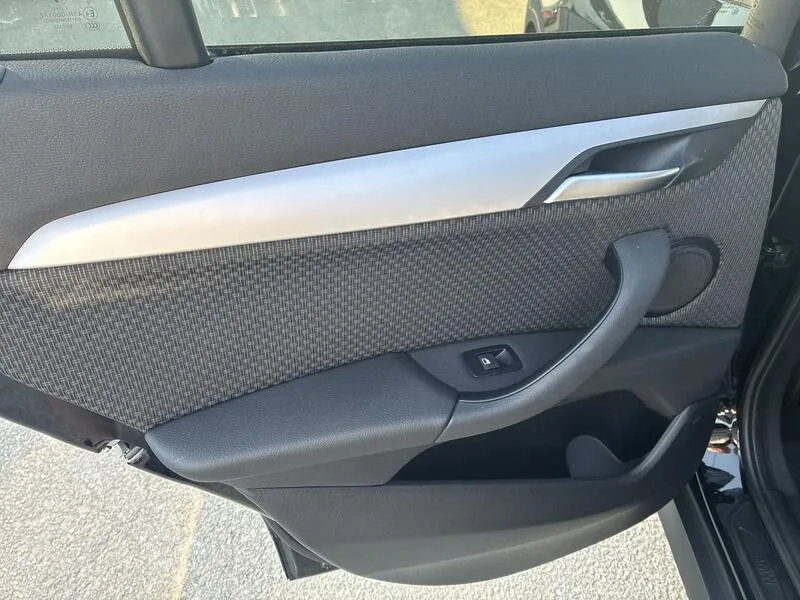 BMW X1 sDrive18dA Corporate - foto 25