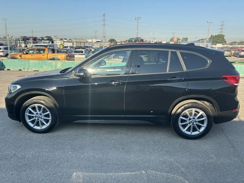 BMW X1 sDrive18dA Corporate - foto 3
