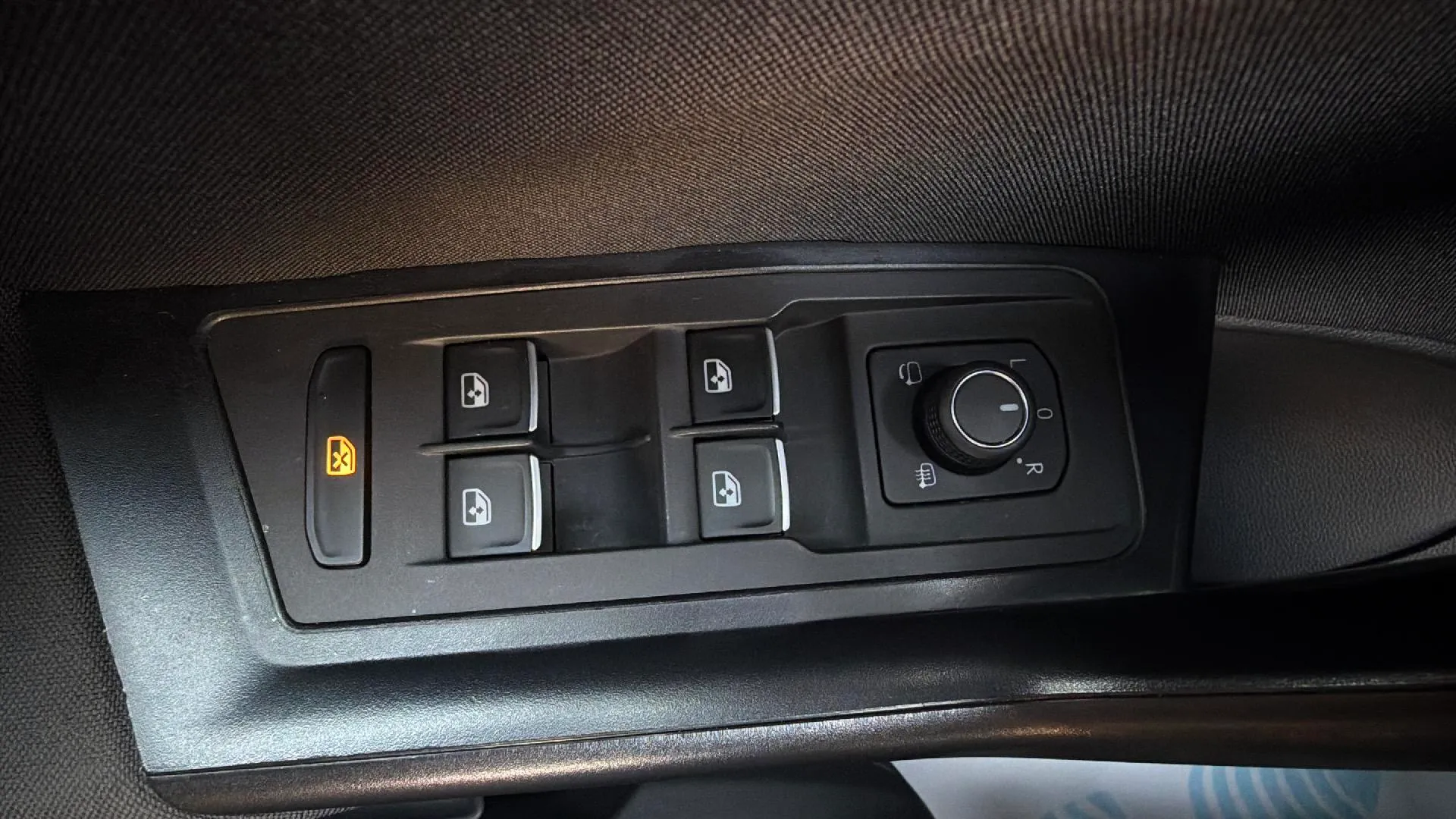 Volkswagen T-Roc Sport 1.5 TSI DSG - foto 17