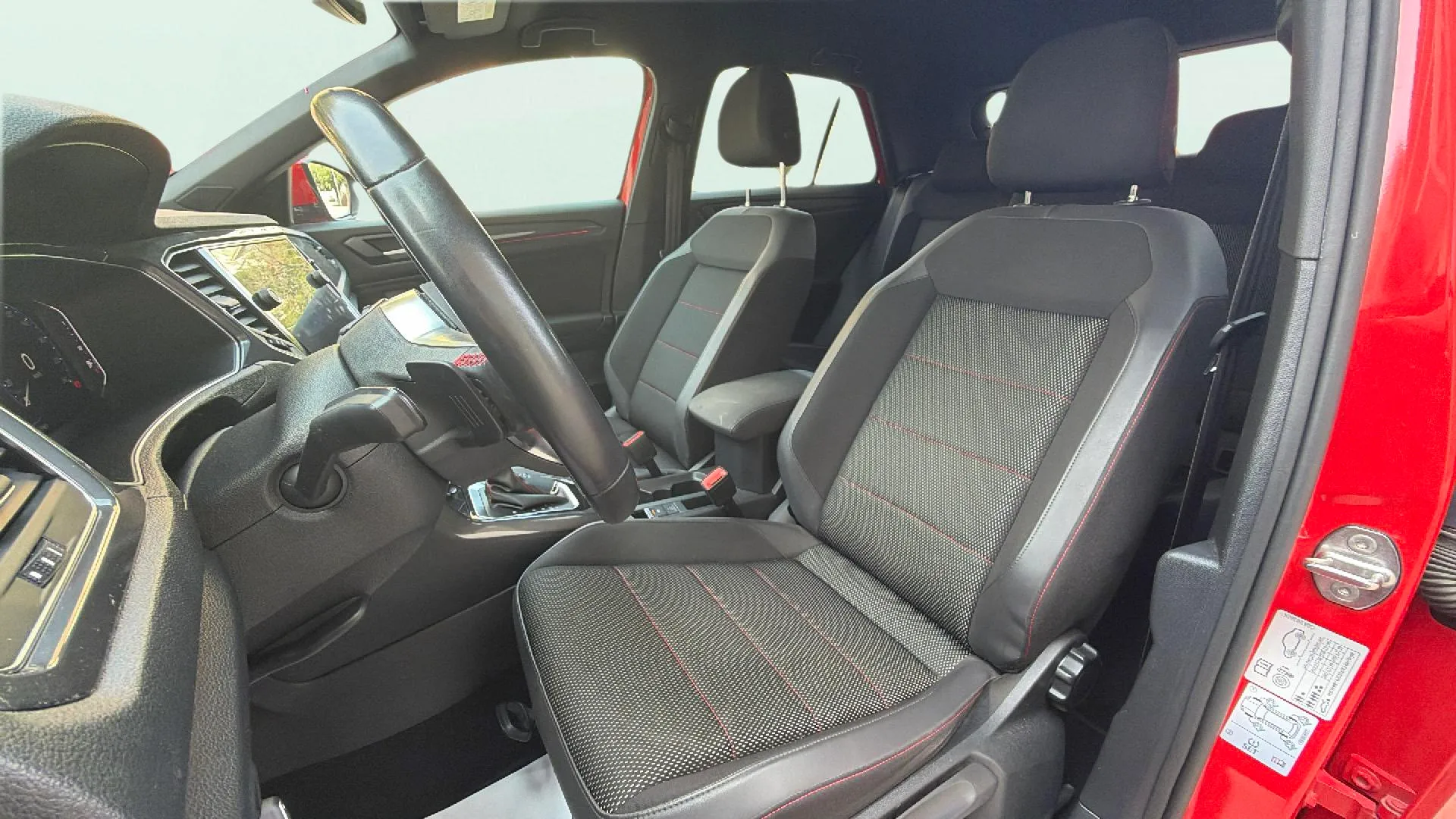 Volkswagen T-Roc Sport 1.5 TSI DSG - foto 12