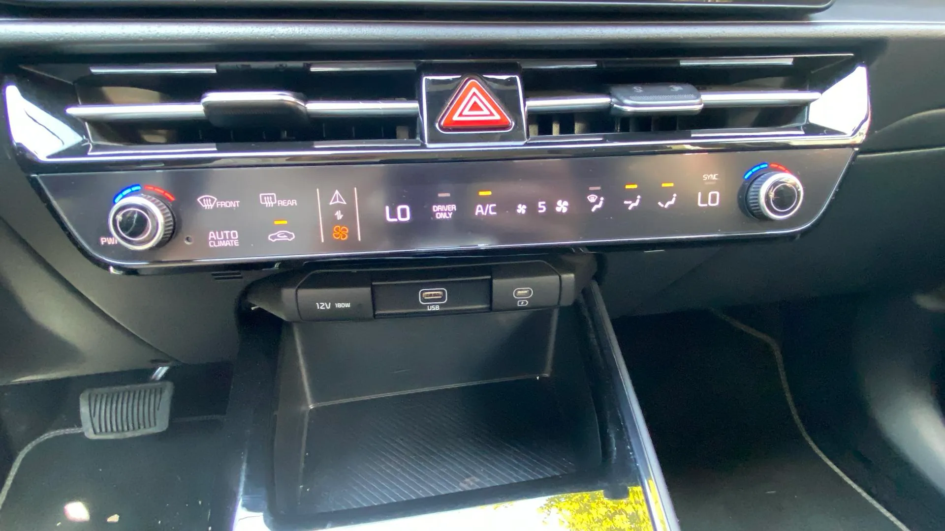 Kia Niro 1.6 GDi HEV Drive - foto 24