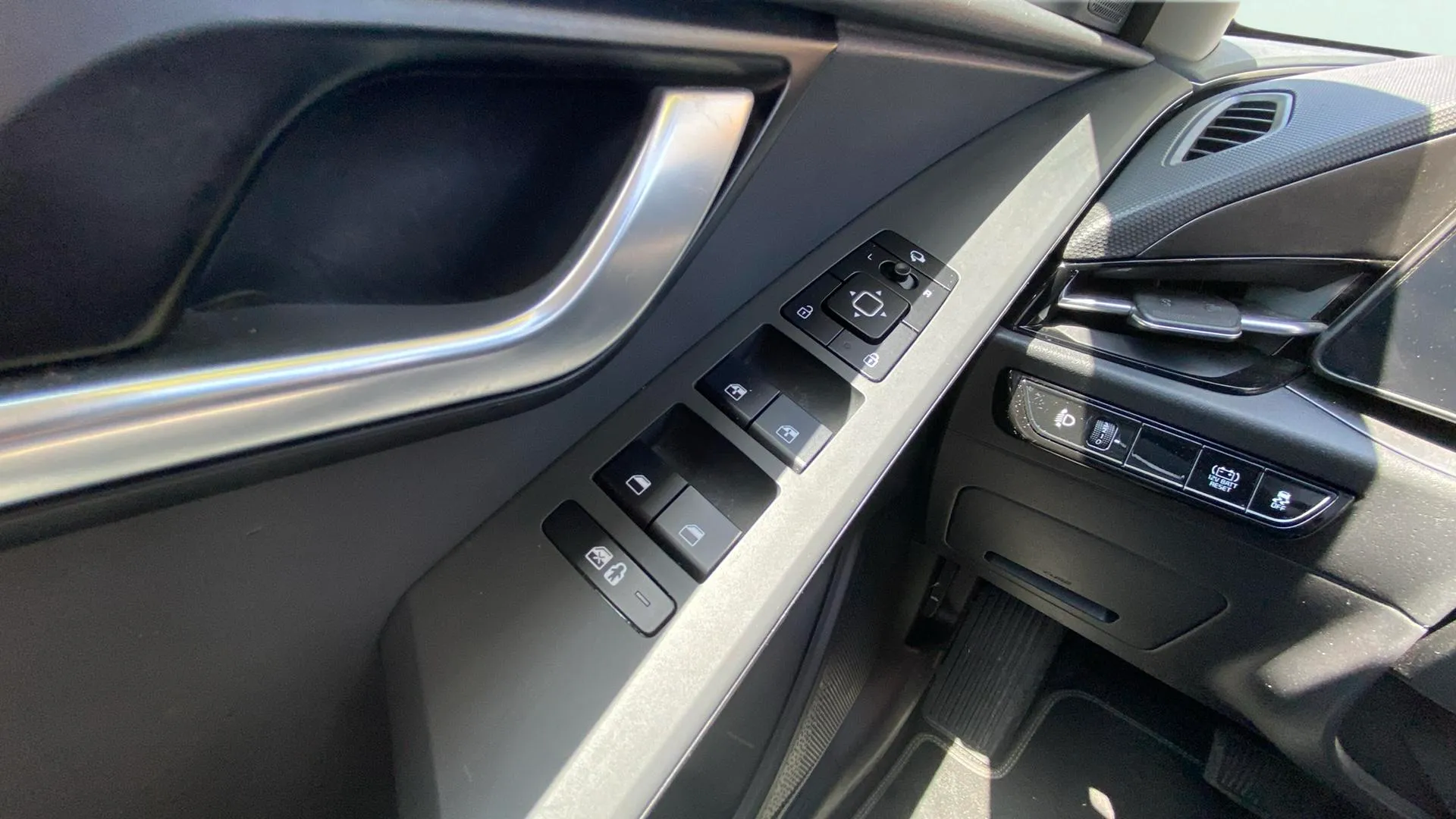 Kia Niro 1.6 GDi HEV Drive - foto 19