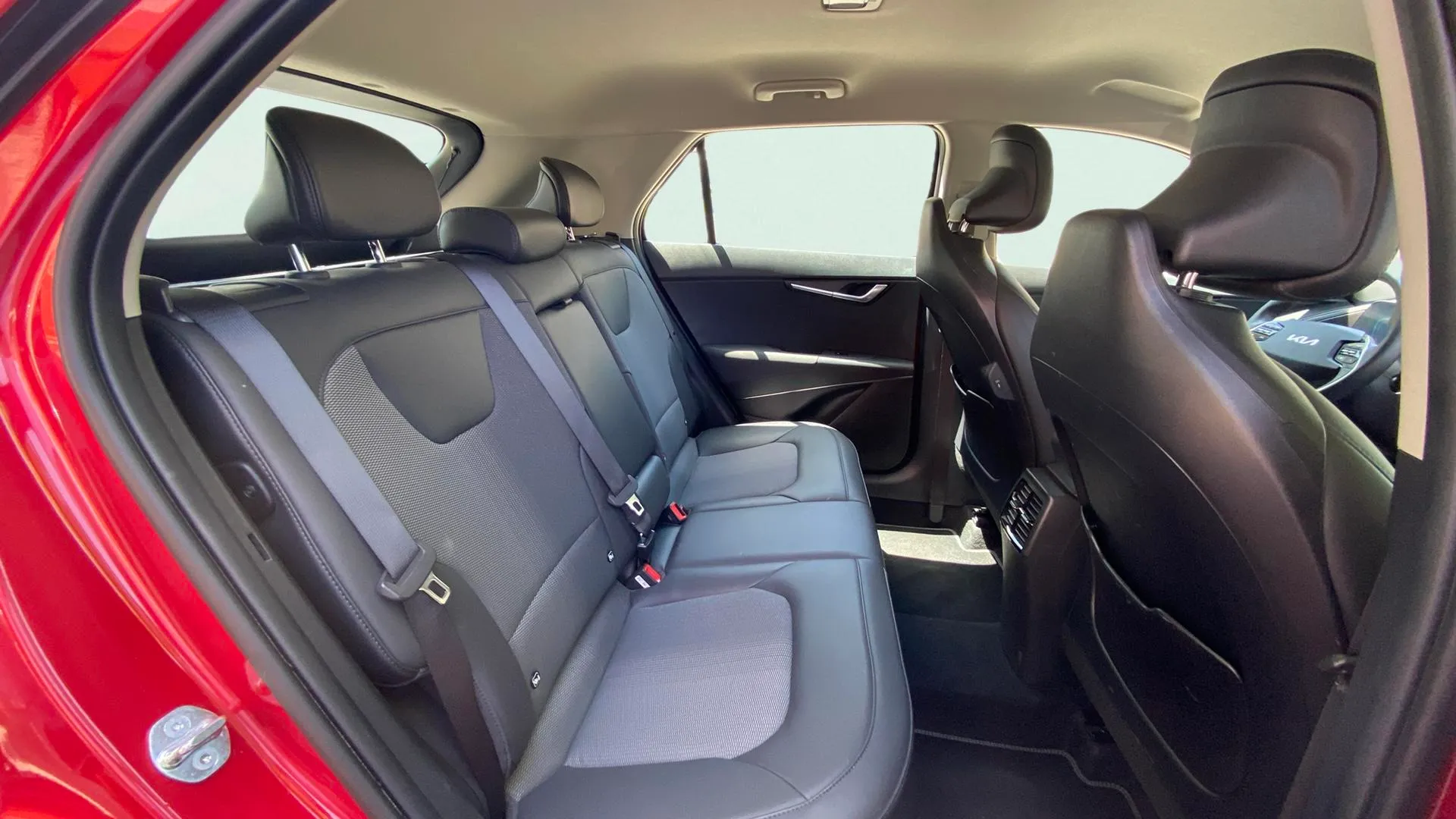 Kia Niro 1.6 GDi HEV Drive - foto 14