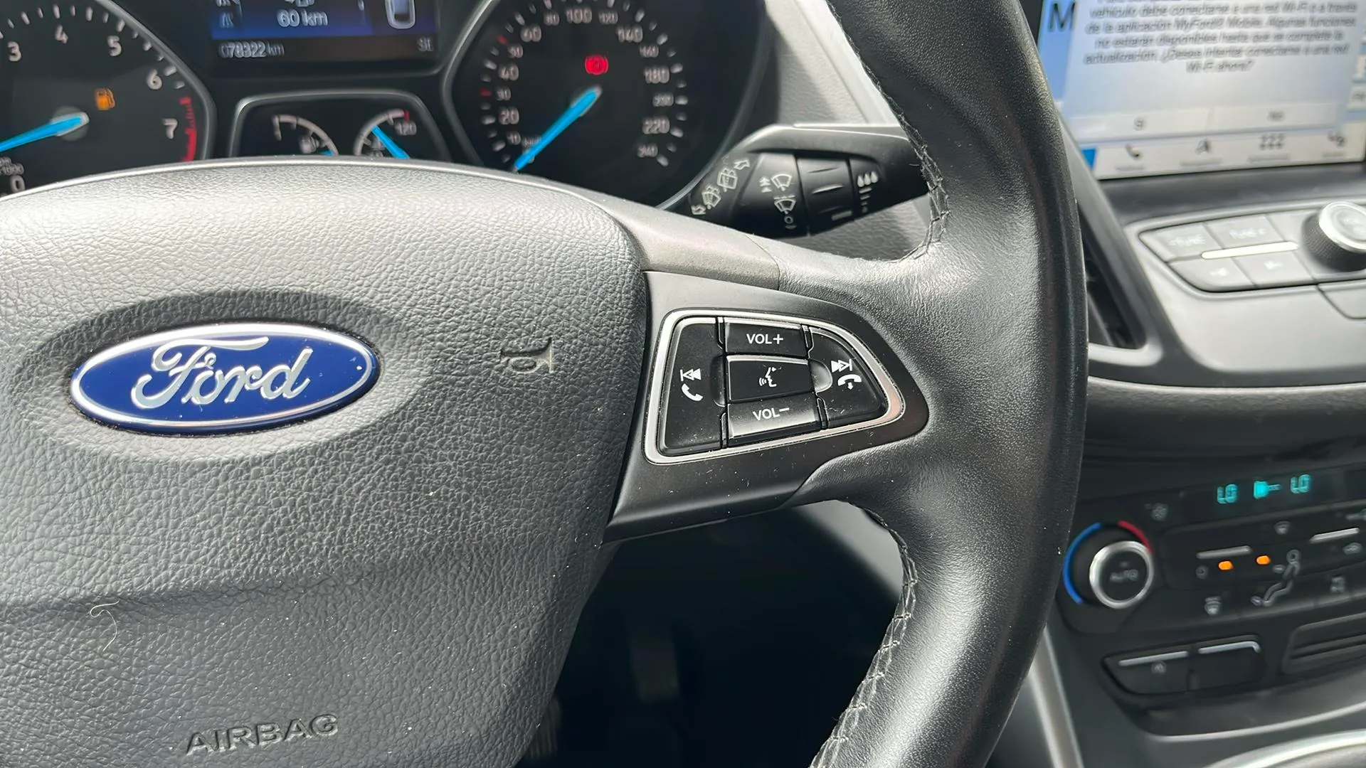 Ford Kuga 1.5 EcoBoost 4x2 Trend - foto 12