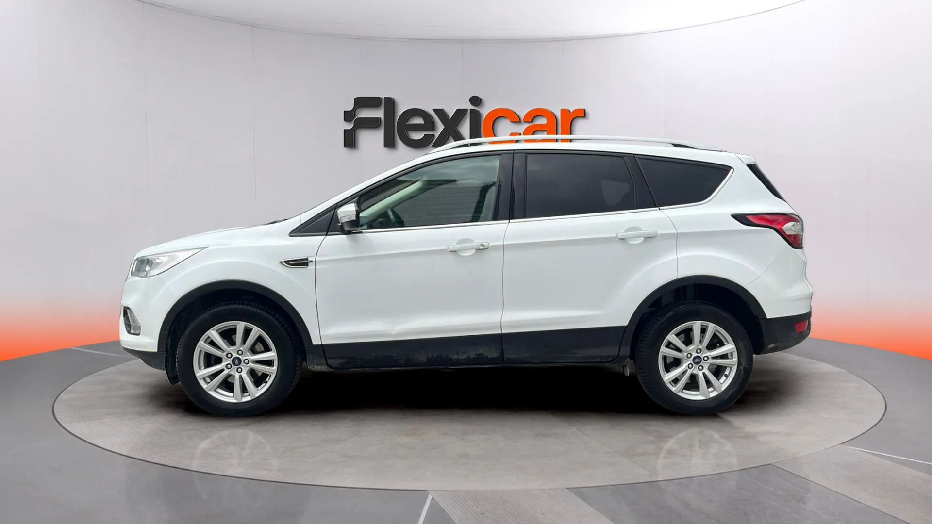 Ford Kuga 1.5 EcoBoost 4x2 Trend - foto 4