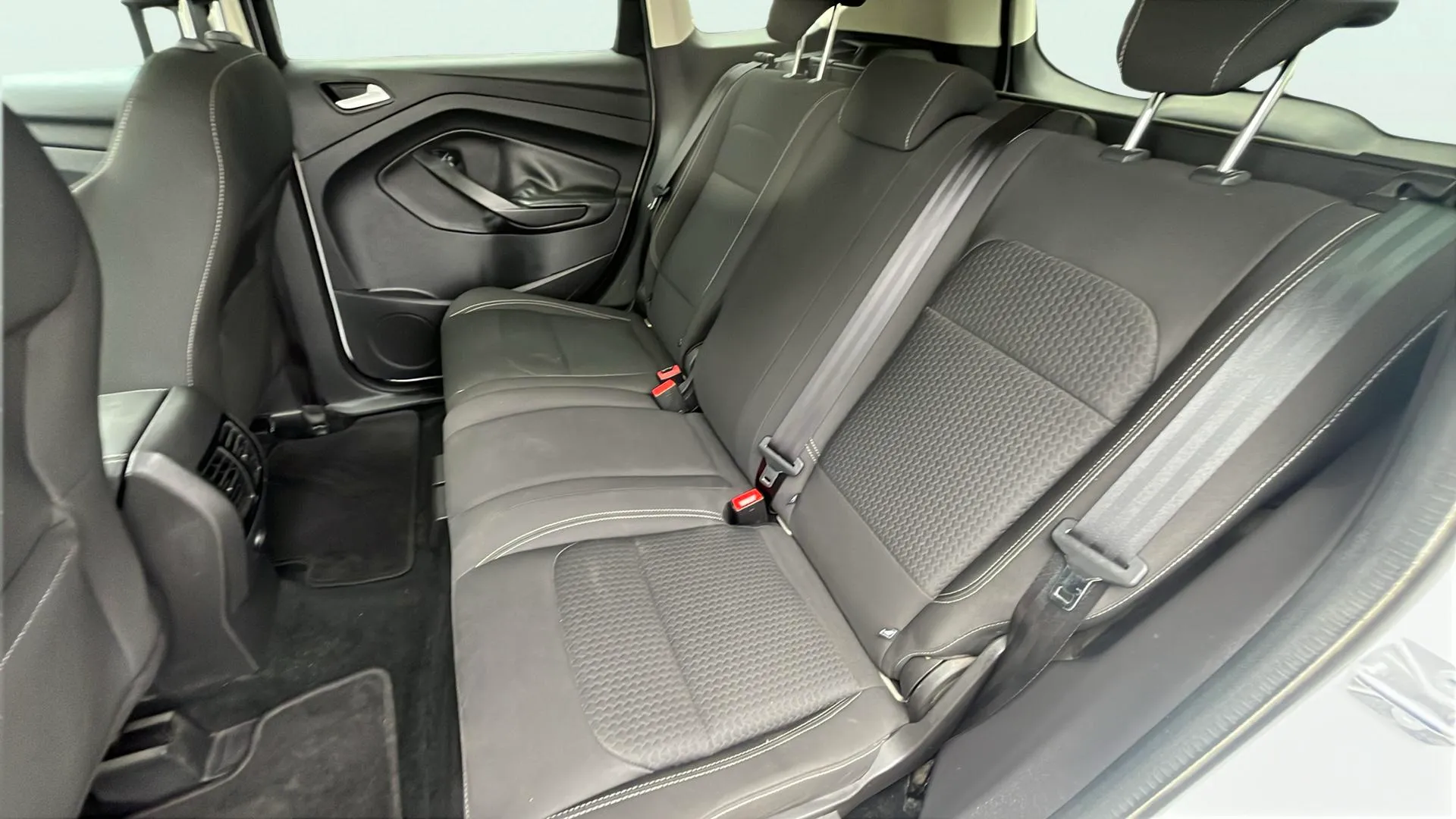 Ford Kuga 1.5 EcoBoost 4x2 Trend - foto 20