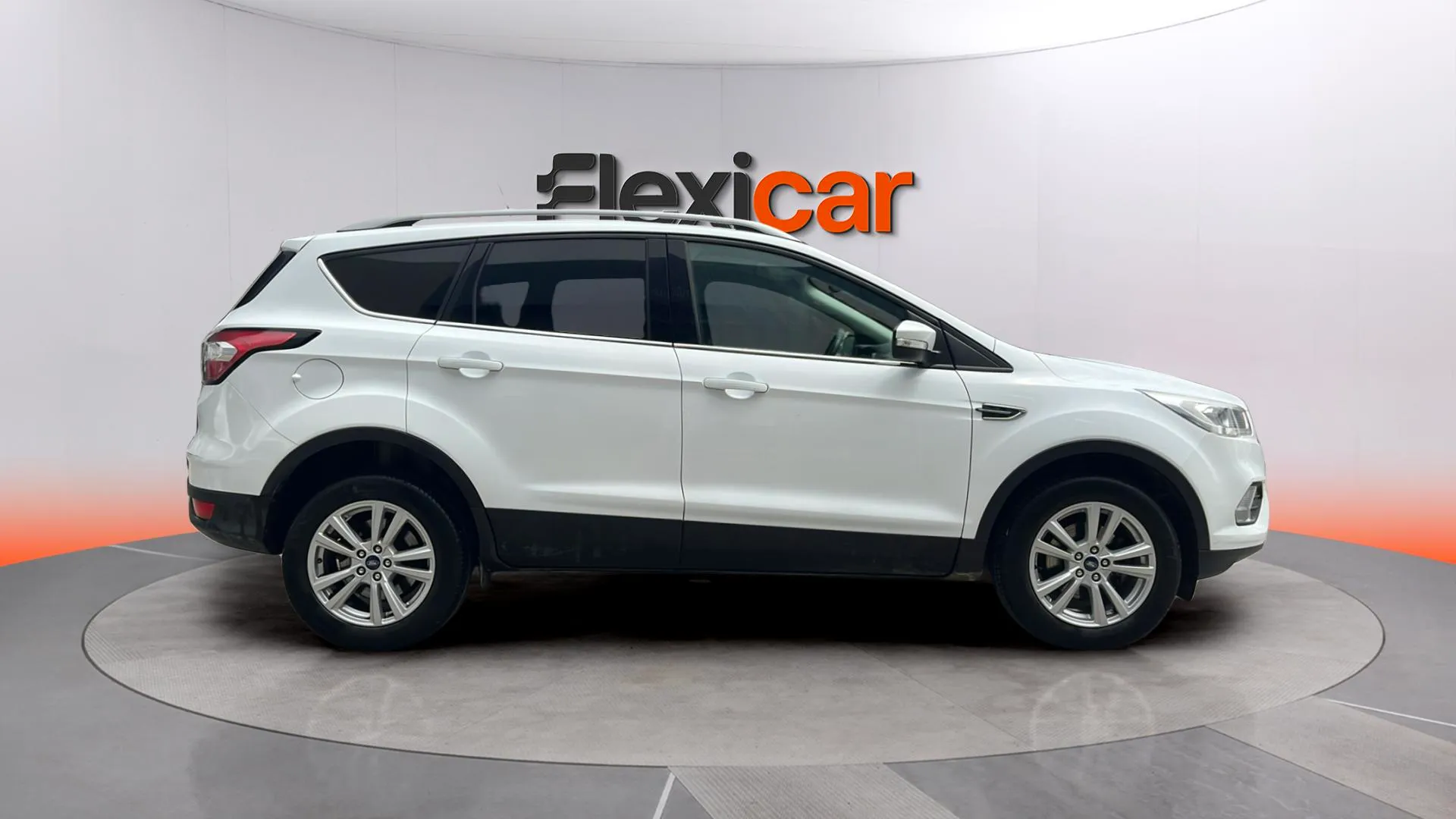 Ford Kuga 1.5 EcoBoost 4x2 Trend - foto 5