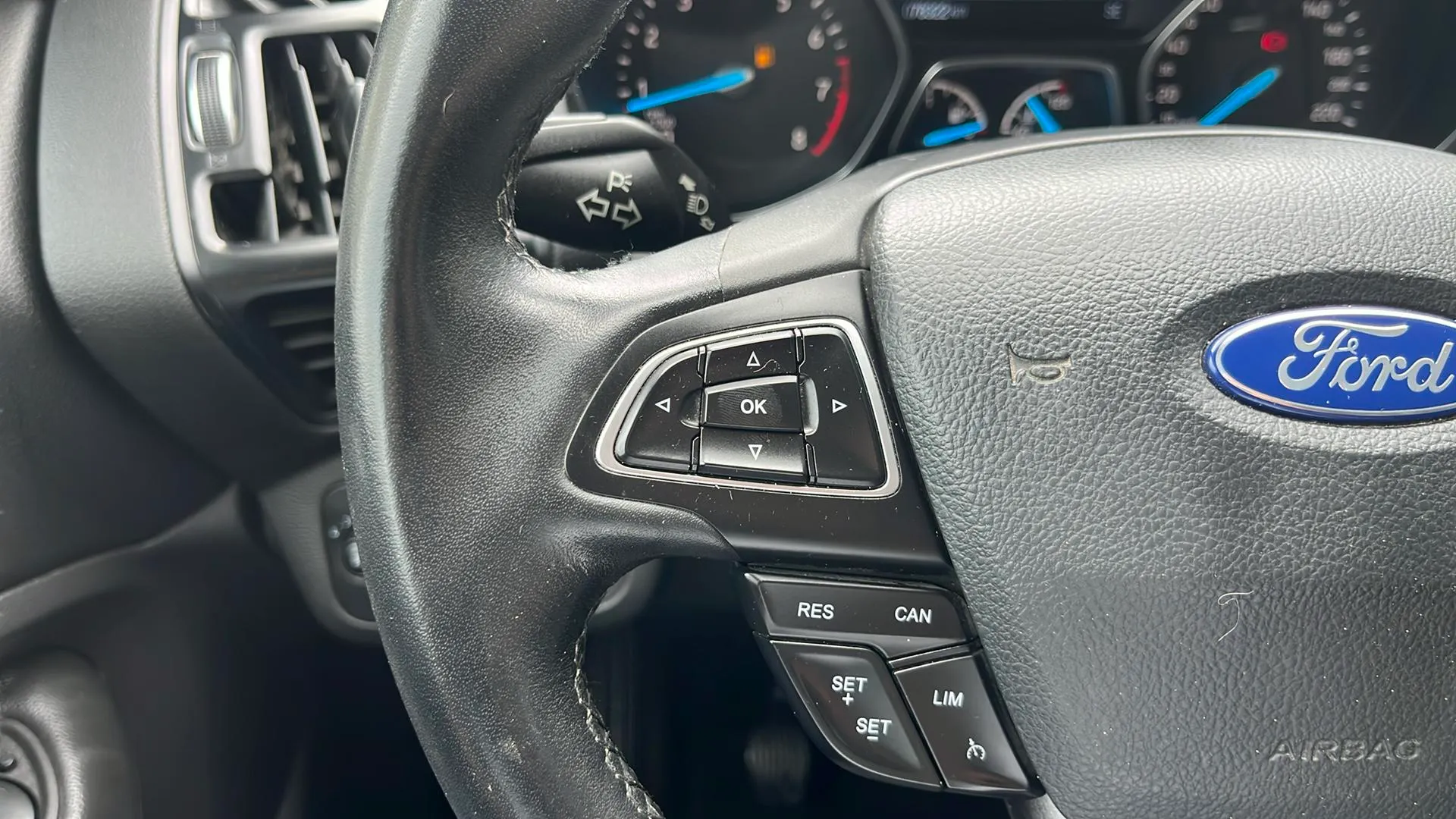 Ford Kuga 1.5 EcoBoost 4x2 Trend - foto 11