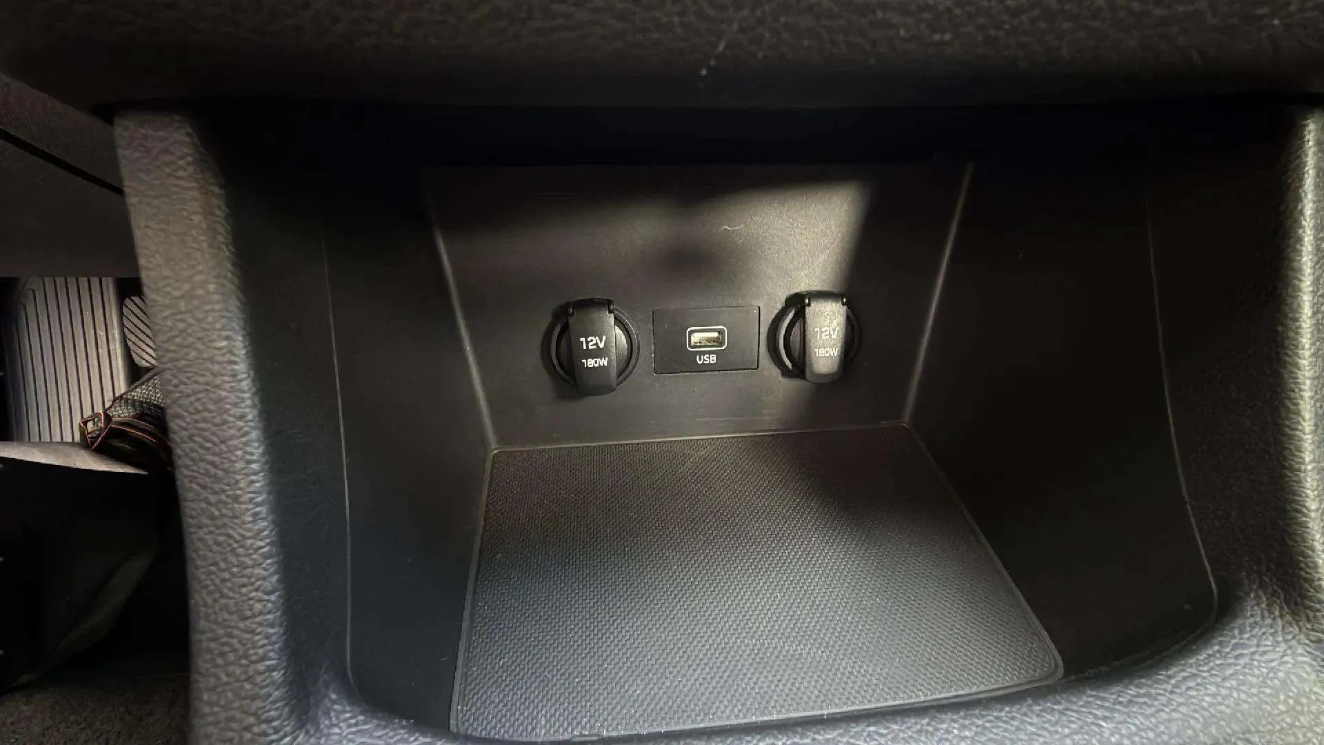 Hyundai i30 1.5 DPI Essence - foto 18
