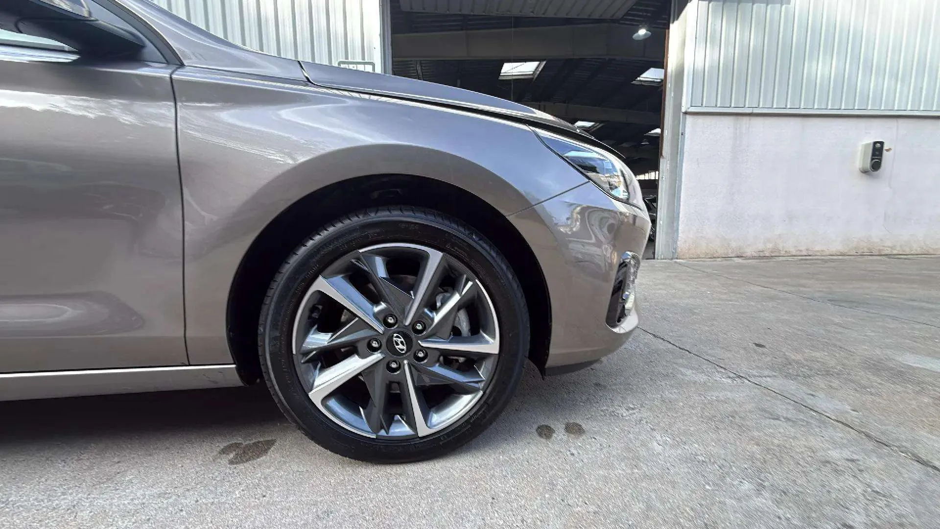 Hyundai i30 1.5 DPI Essence - foto 24