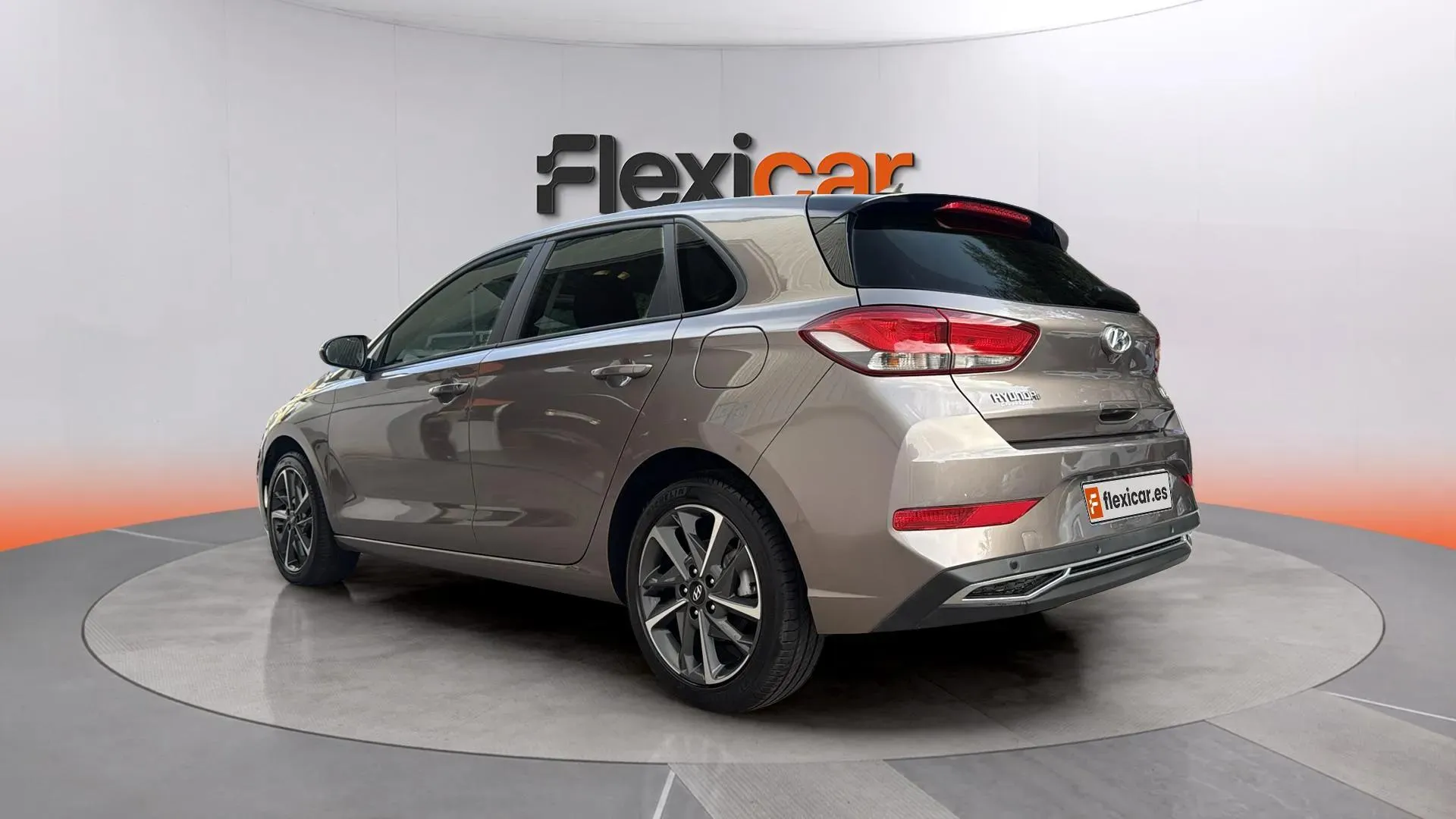 Hyundai i30 1.5 DPI Essence - foto 6