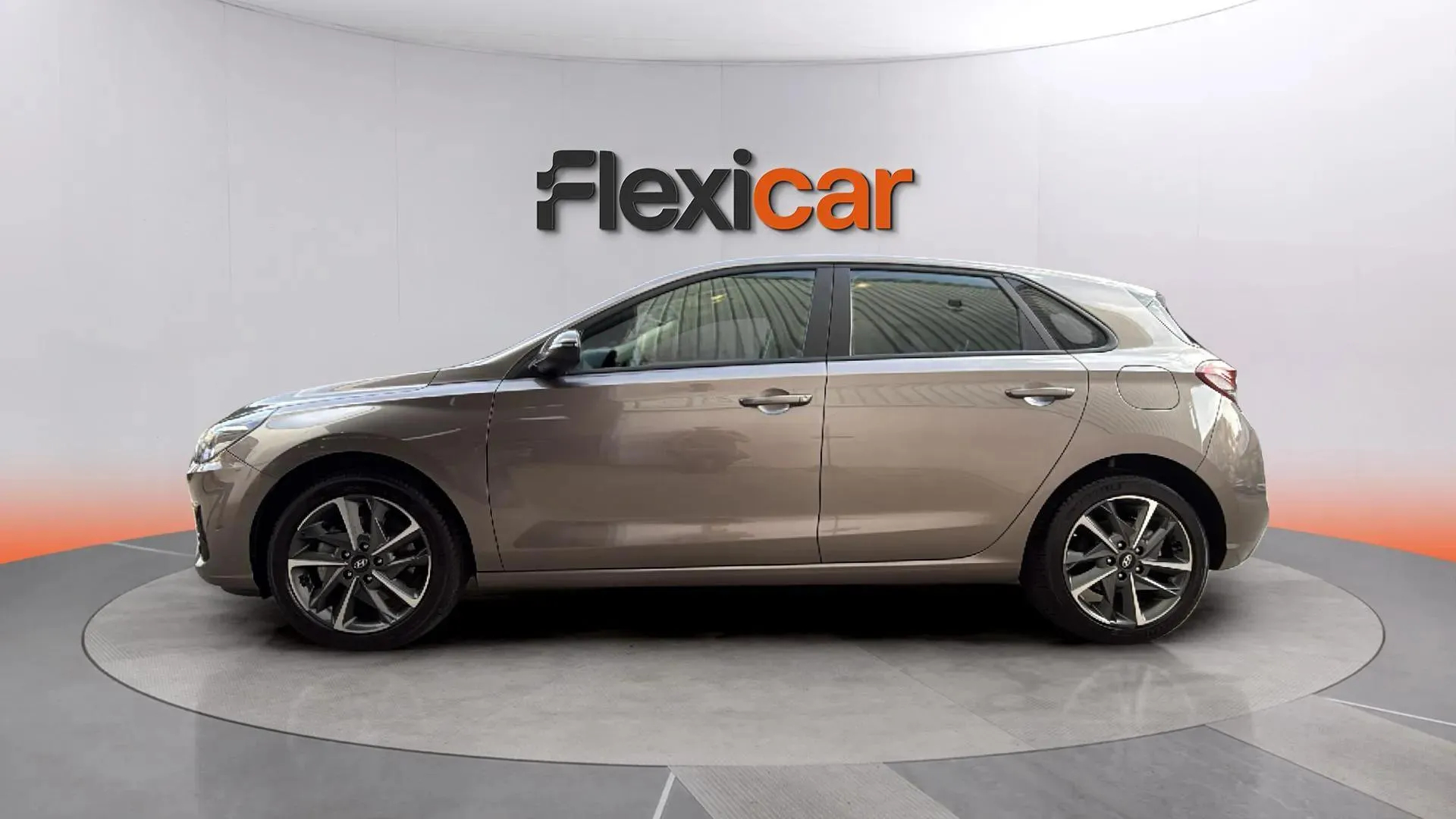 Hyundai i30 1.5 DPI Essence - foto 5