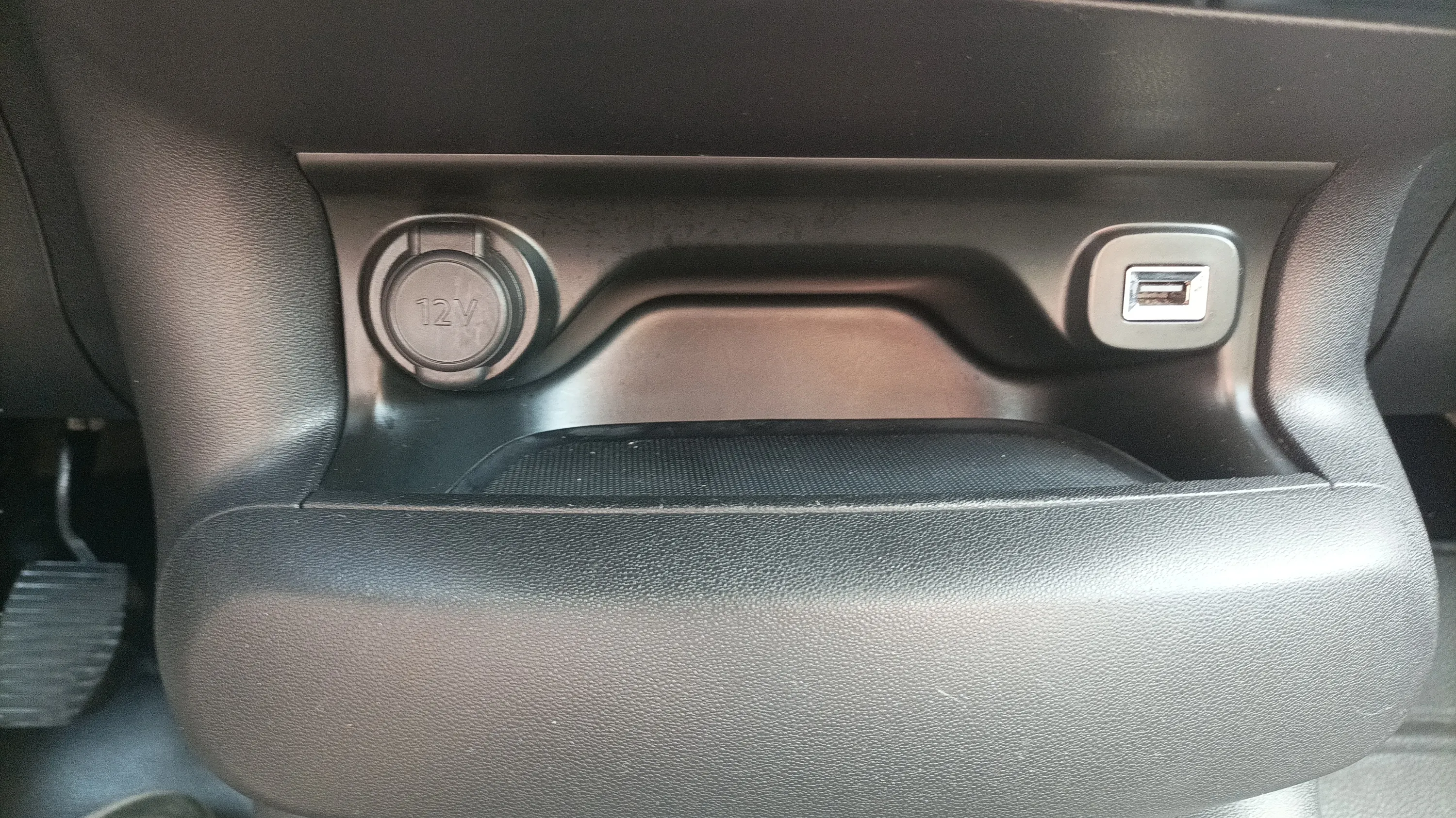 Citroën C4 Cactus PureTech Feel - foto 27