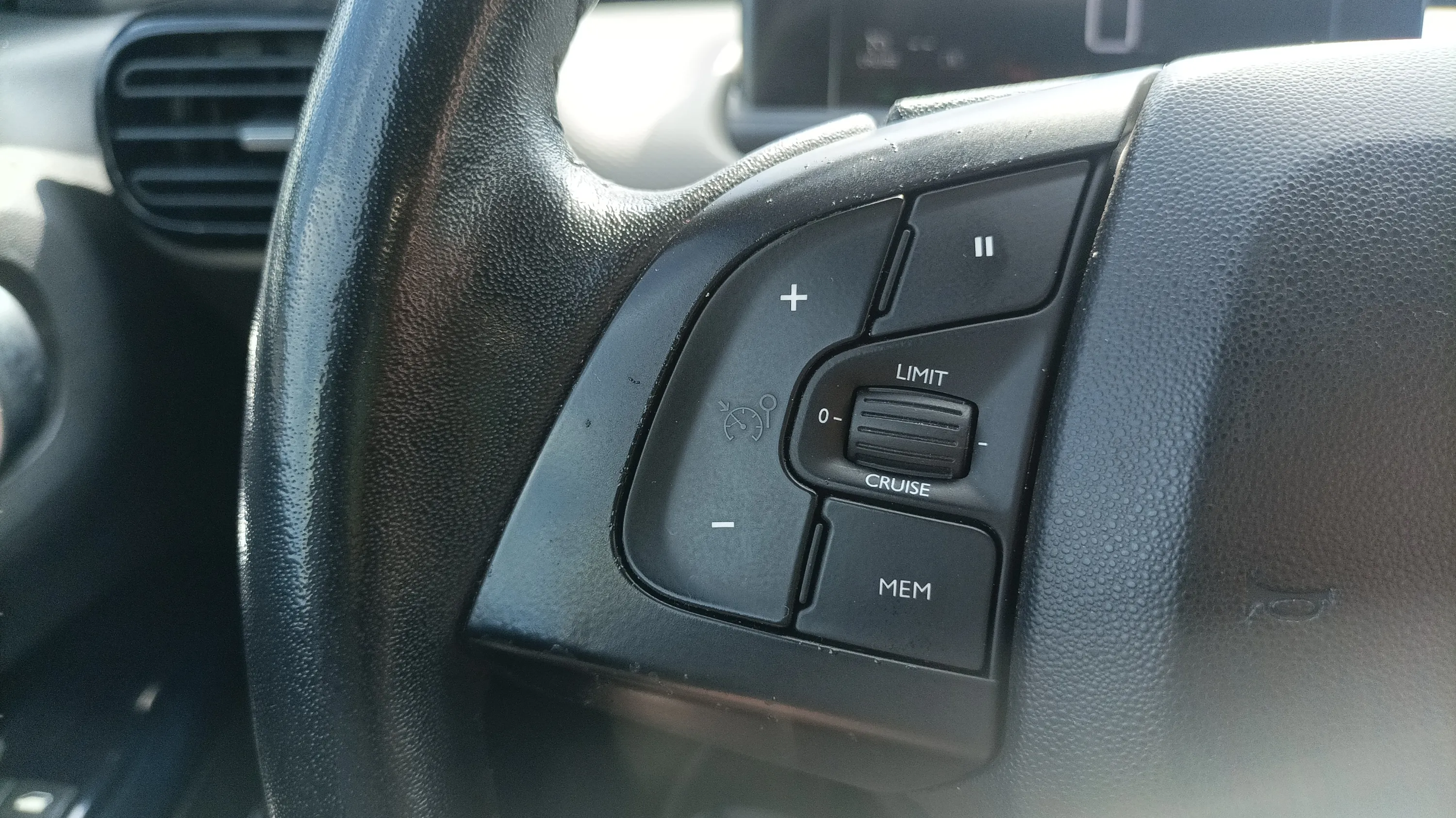 Citroën C4 Cactus PureTech Feel - foto 24