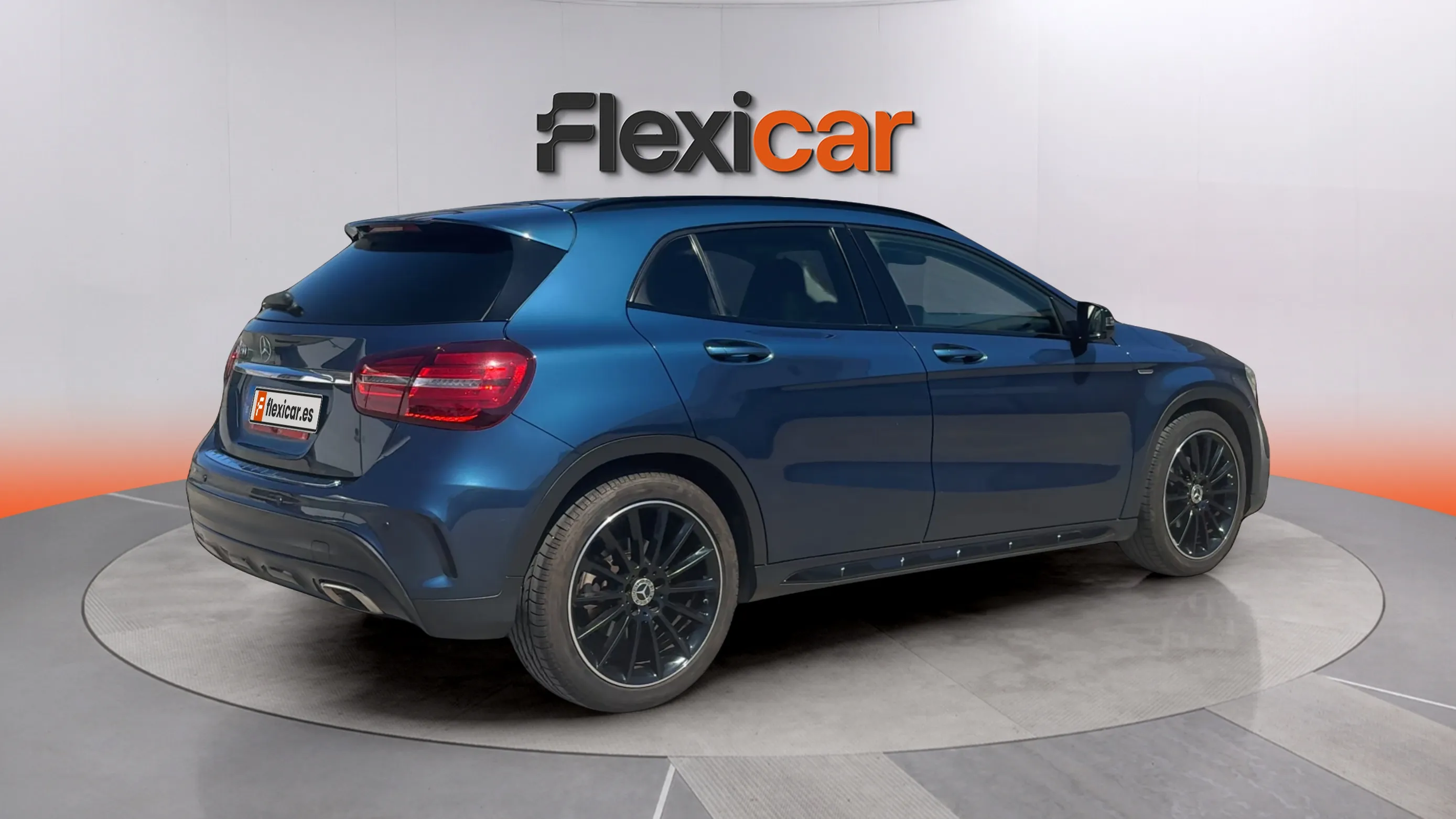 Mercedes-Benz GLA 200 - foto 7
