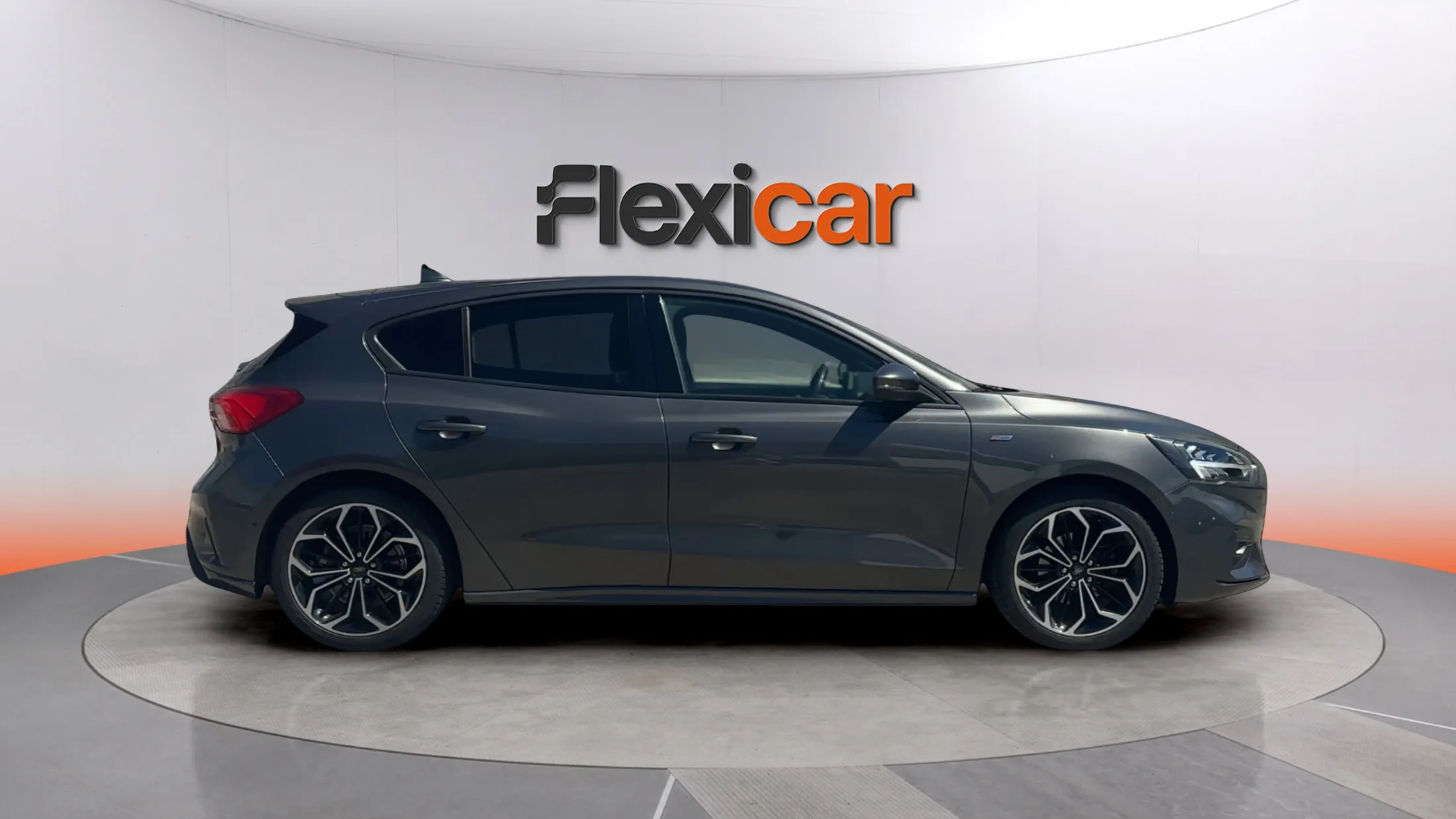 Ford Focus 1.0 EcoBoost MHEV ST-Line - foto 8