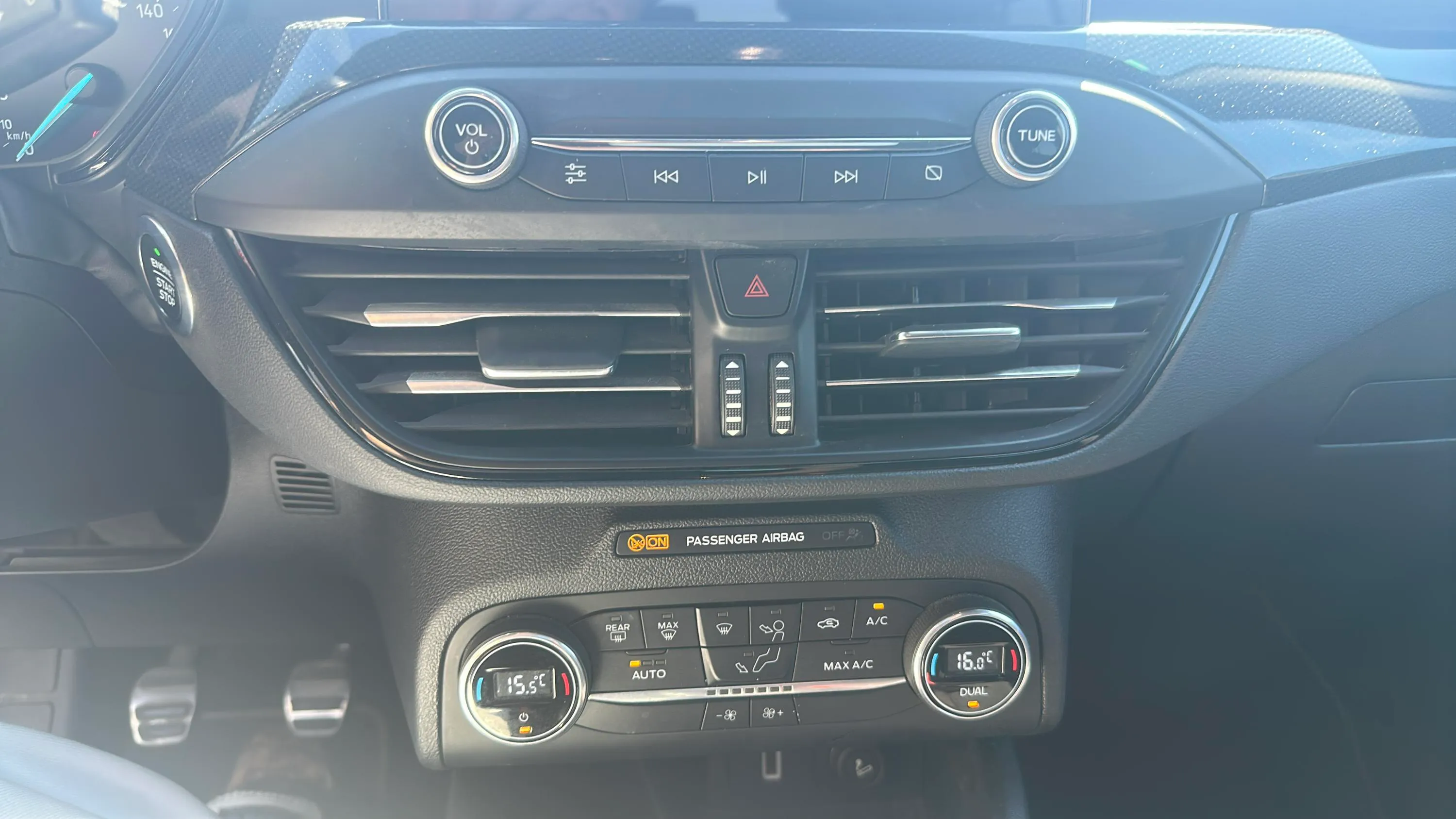 Ford Focus 1.0 EcoBoost MHEV ST-Line - foto 18