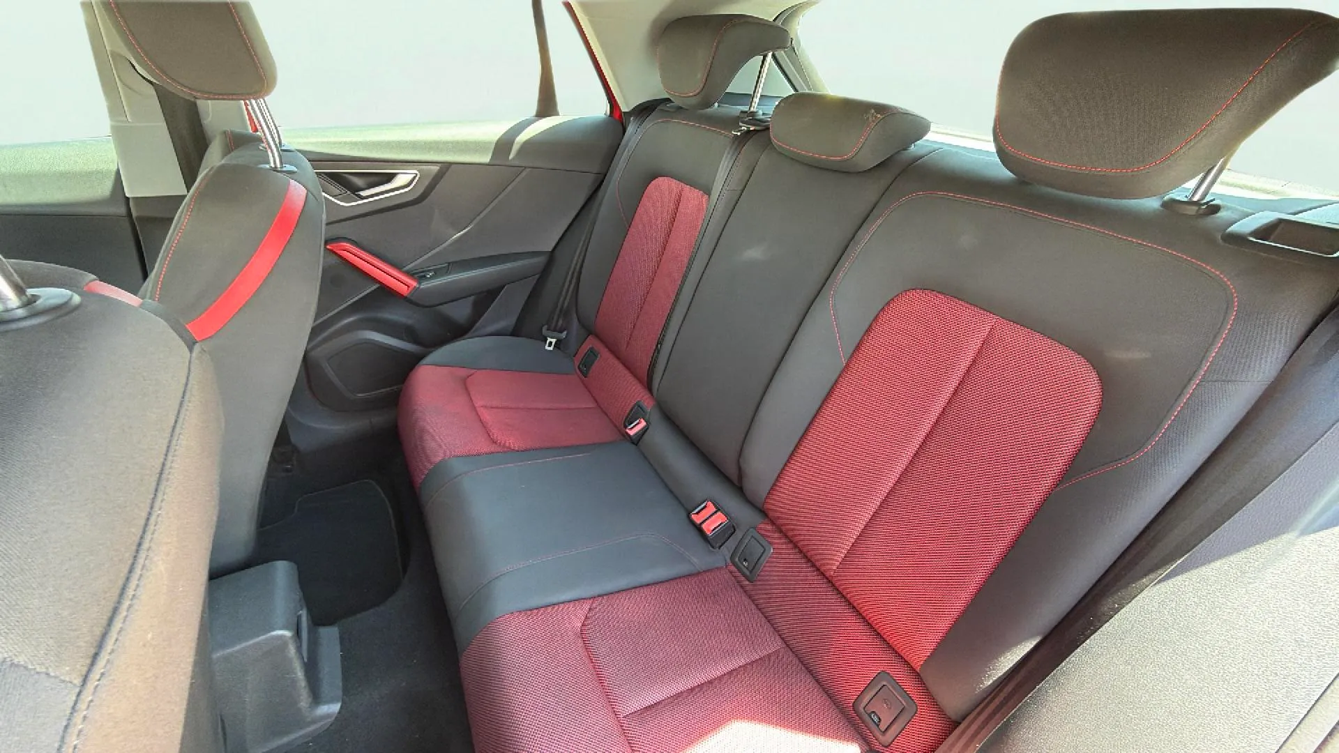 Audi Q2 design edition 1.6 TDI - foto 19