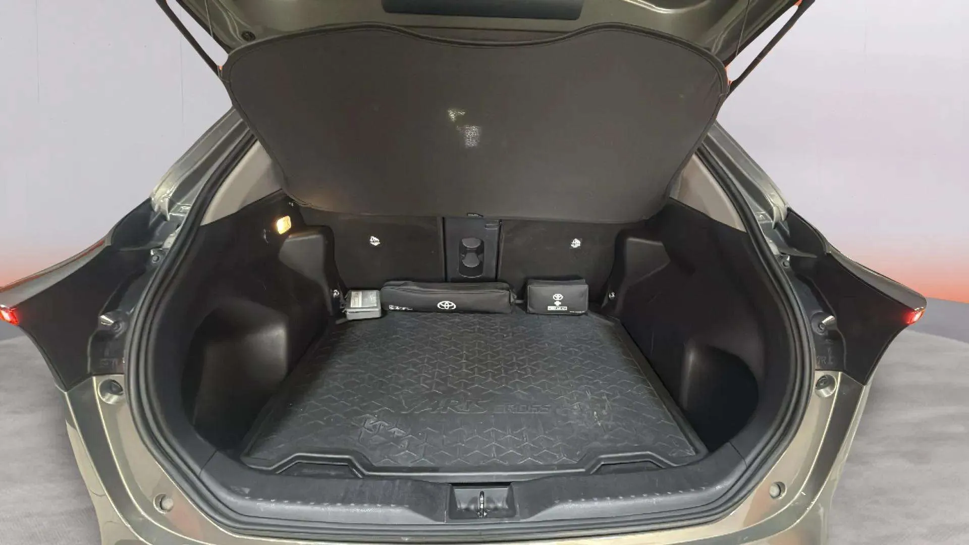 Toyota Yaris Cross 1.5 120H Style - foto 22
