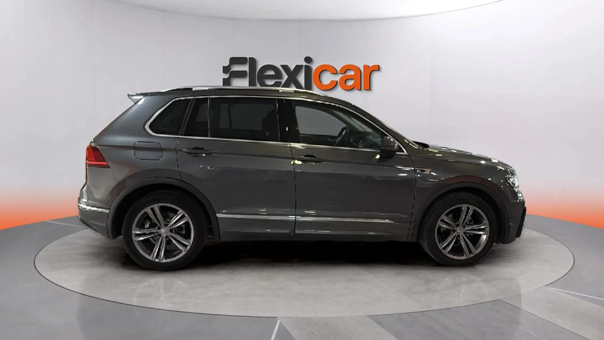 Volkswagen Tiguan R-Line 1.5 TSI DSG - foto 7