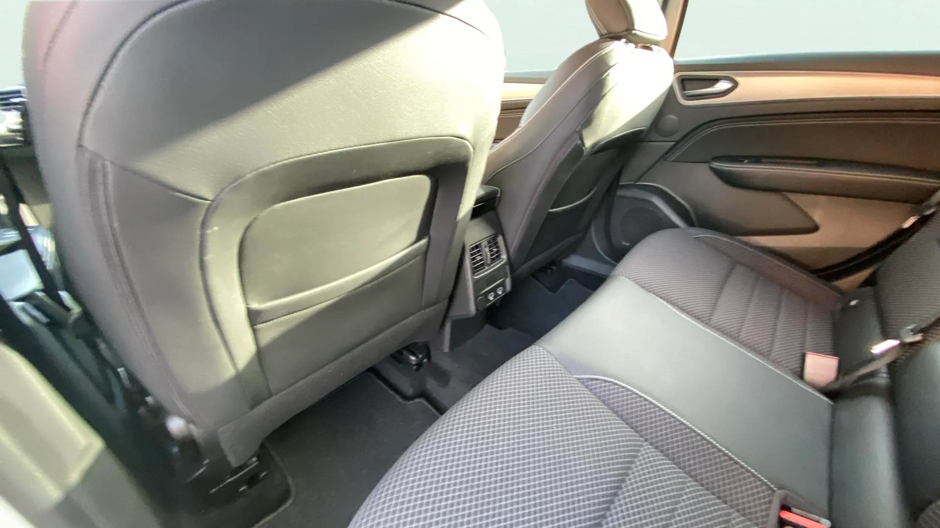 Renault Arkana Zen TCe EDC Microhíbrido - foto 19