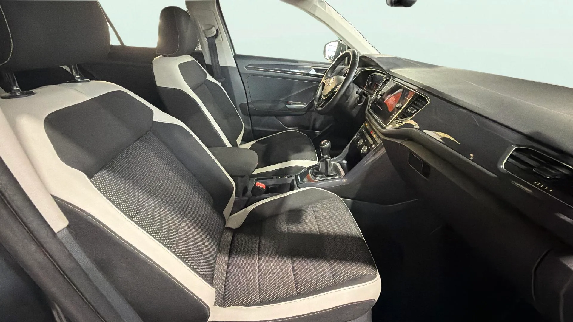 Volkswagen T-Roc Advance 1.5 TSI EVO - foto 22
