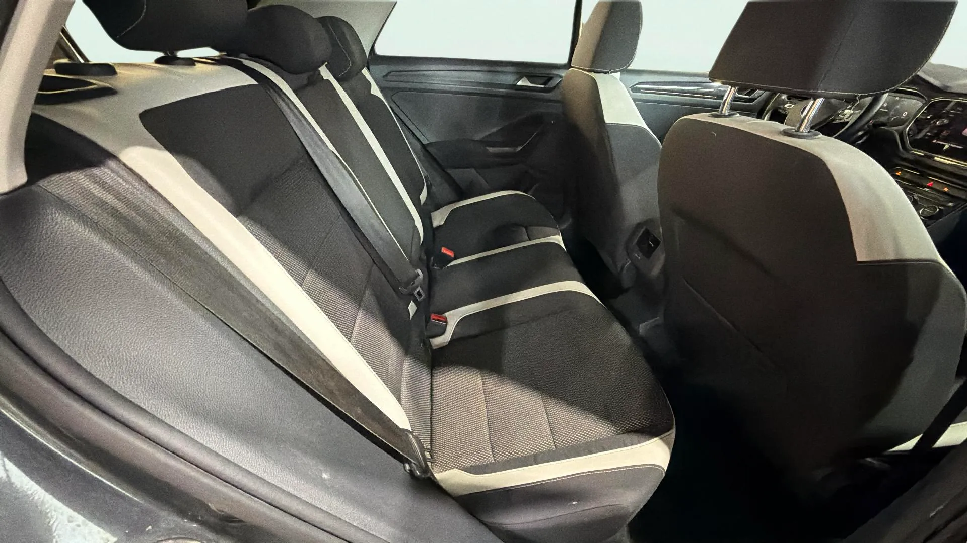Volkswagen T-Roc Advance 1.5 TSI EVO - foto 23