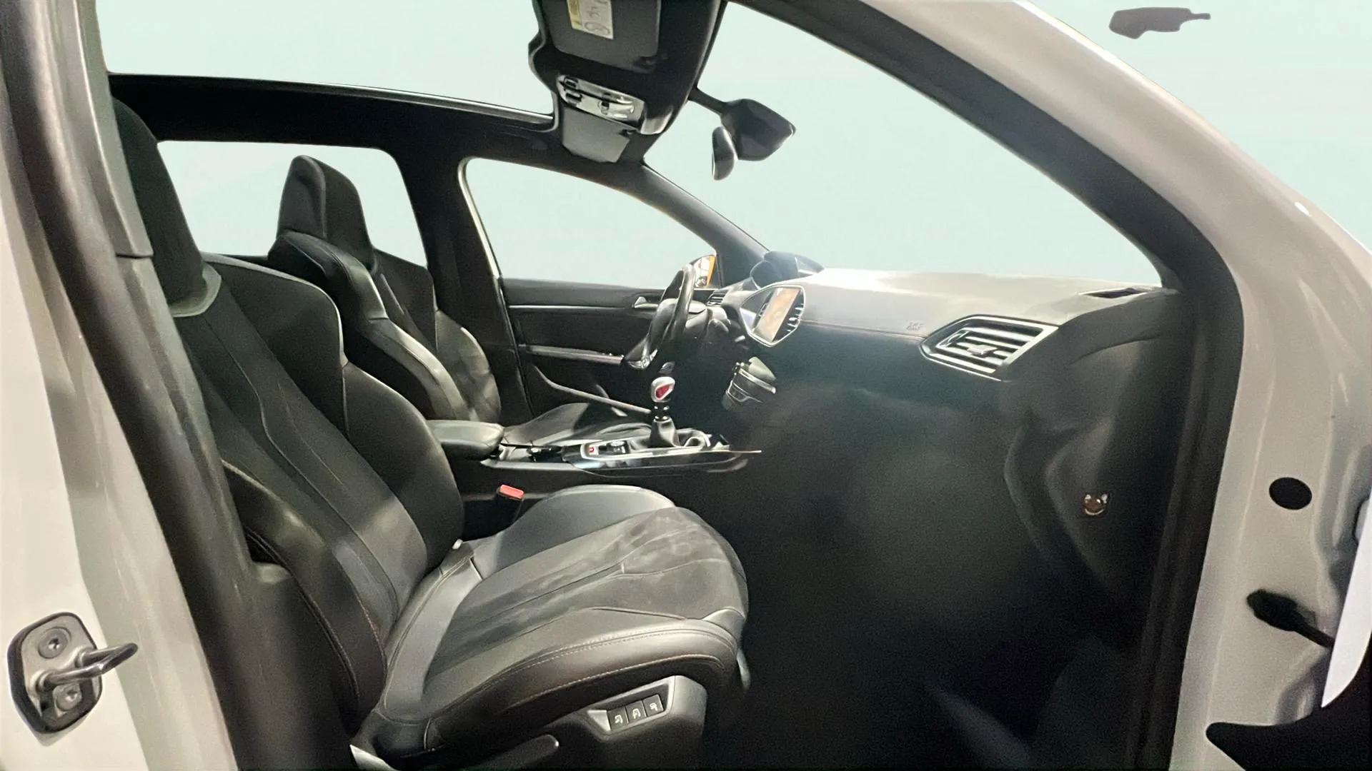 Peugeot 308 GT PureTech EAT8 - foto 20