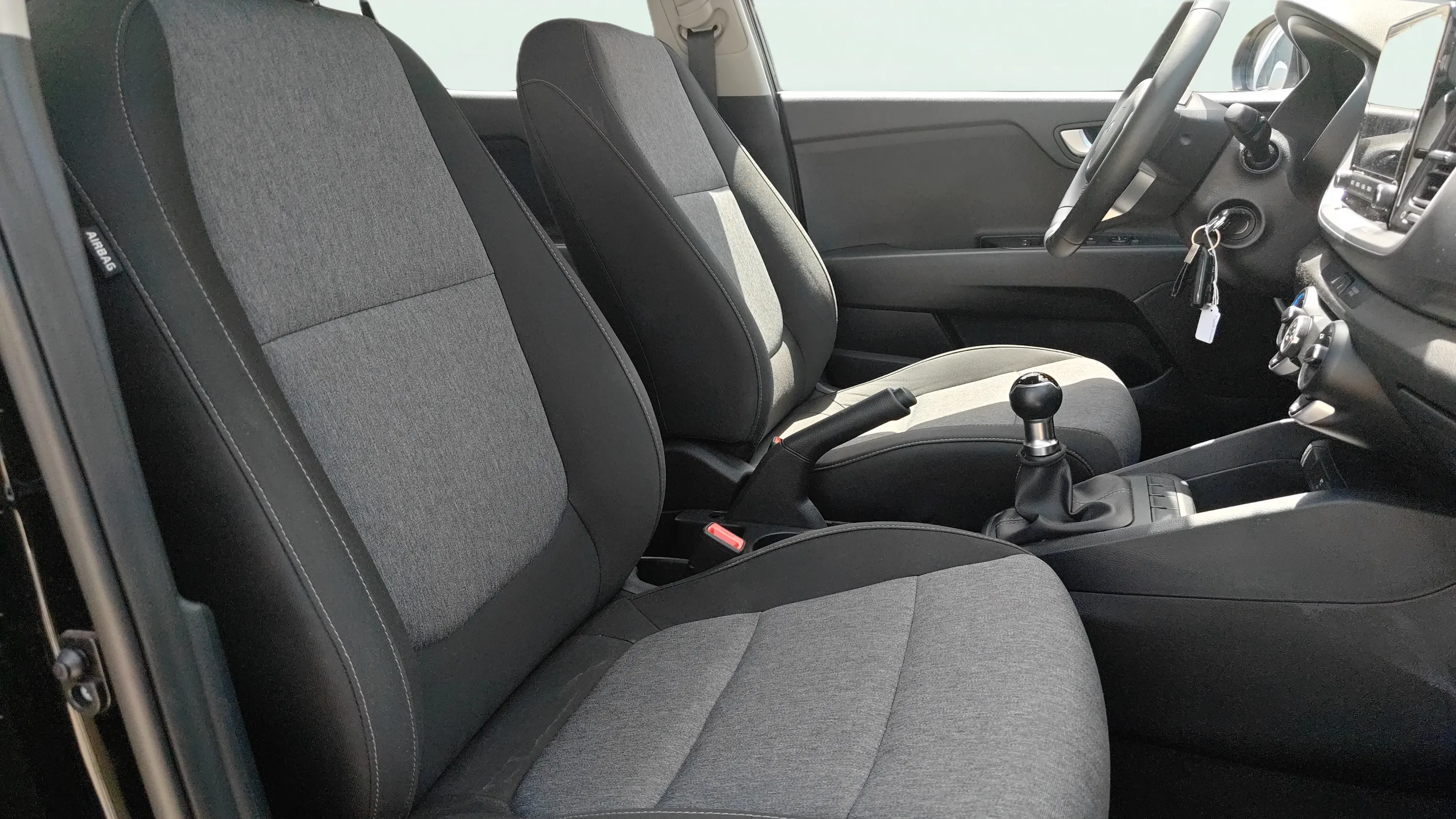 Kia Stonic 1.2 DPi Concept - foto 13