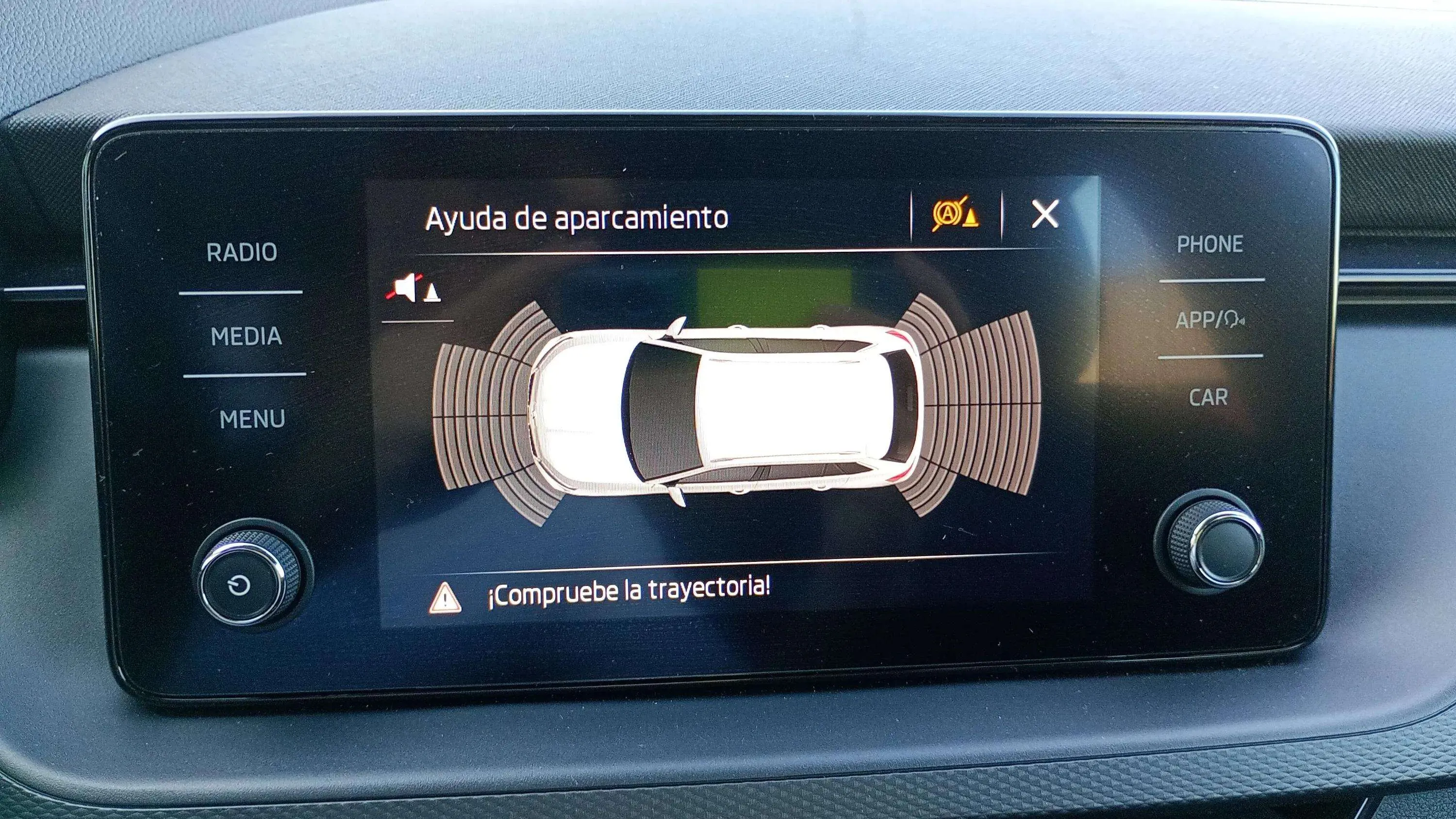 Škoda Kamiq 1.0 TSI DSG Ambition - foto 20