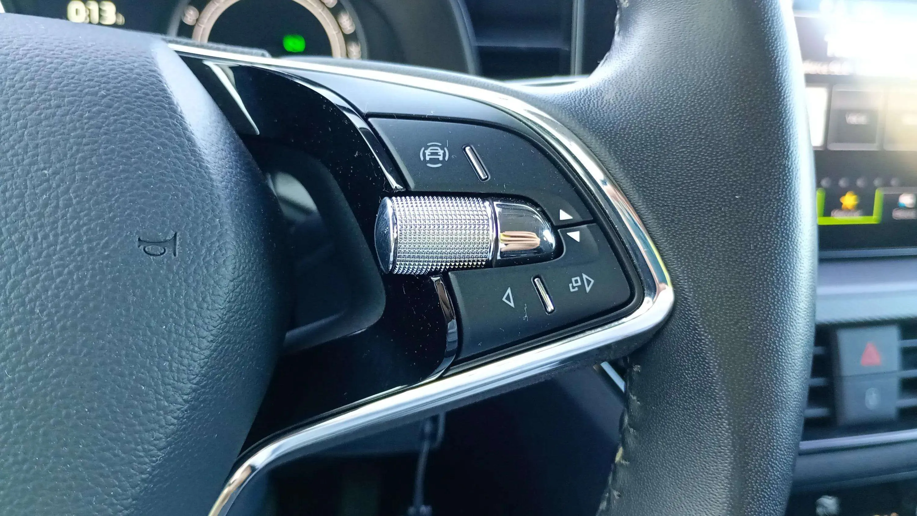 Škoda Kamiq 1.0 TSI DSG Ambition - foto 19