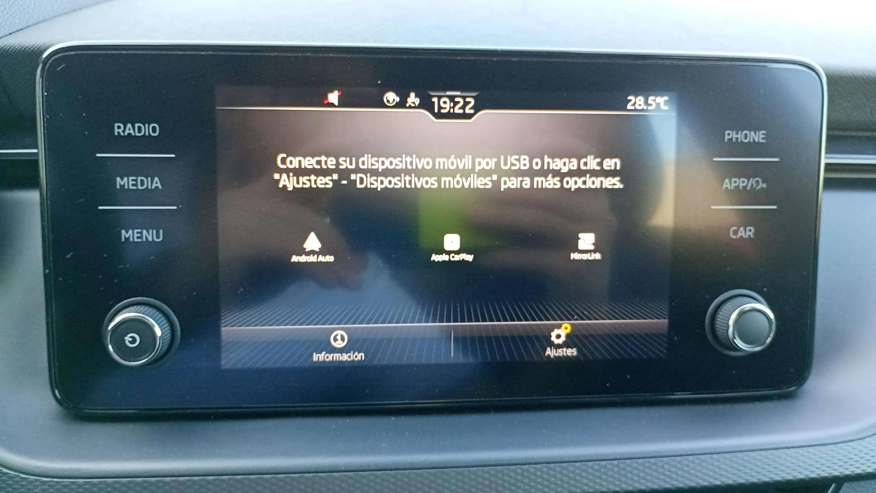 Škoda Kamiq 1.0 TSI DSG Ambition - foto 22