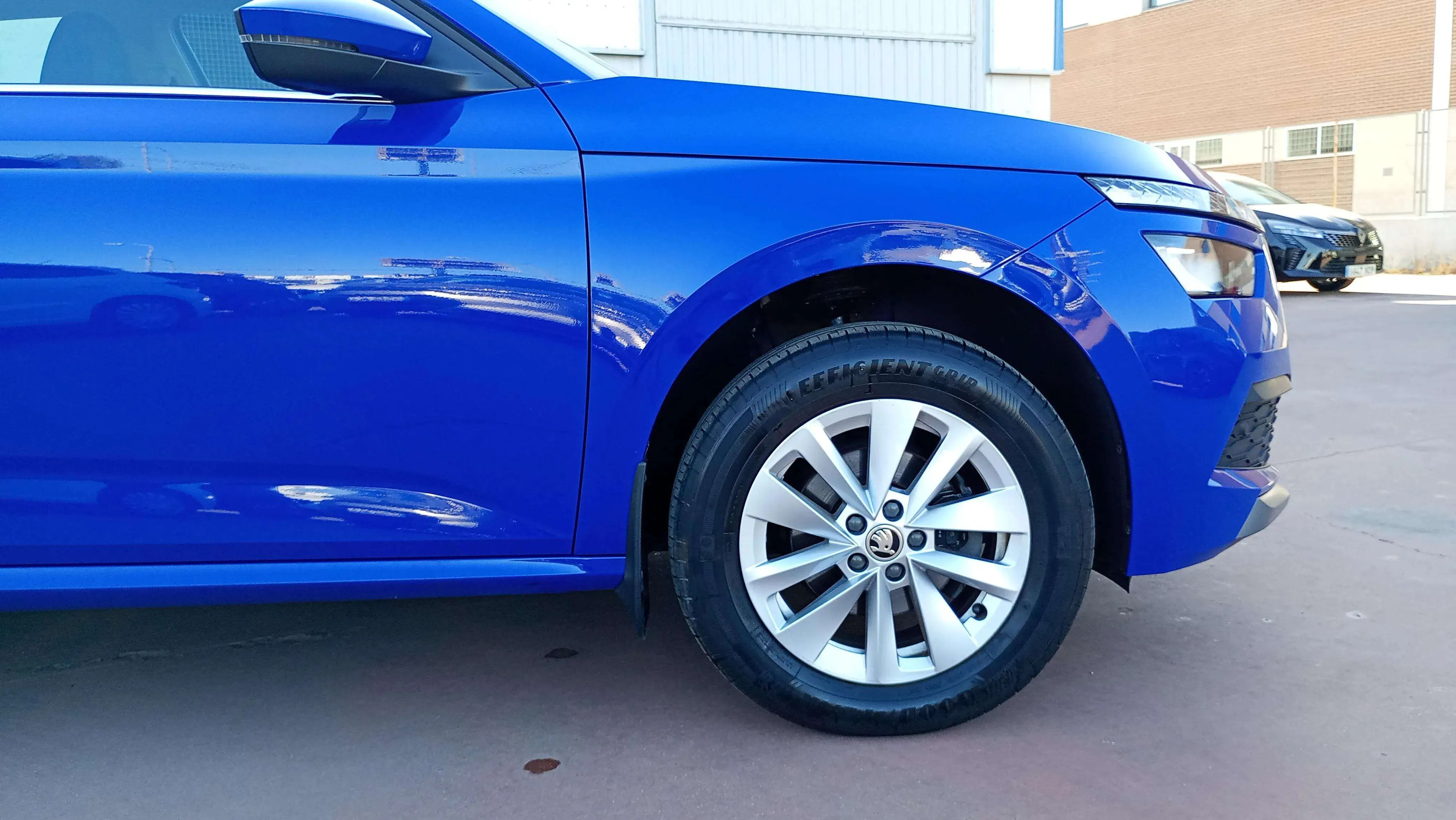 Škoda Kamiq 1.0 TSI DSG Ambition - foto 10