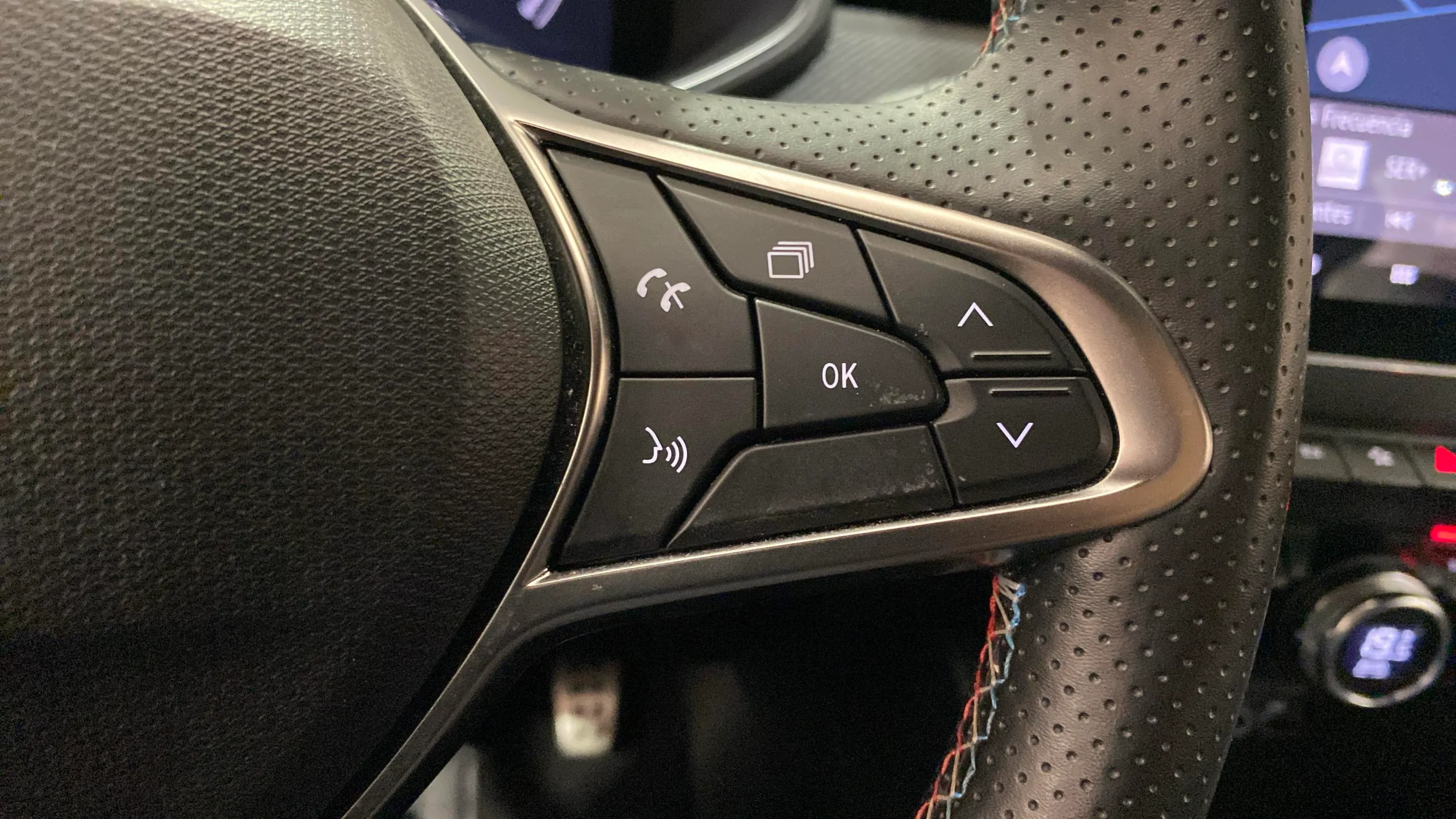 Renault Clio esprit Alpine E-Tech 145 - foto 19