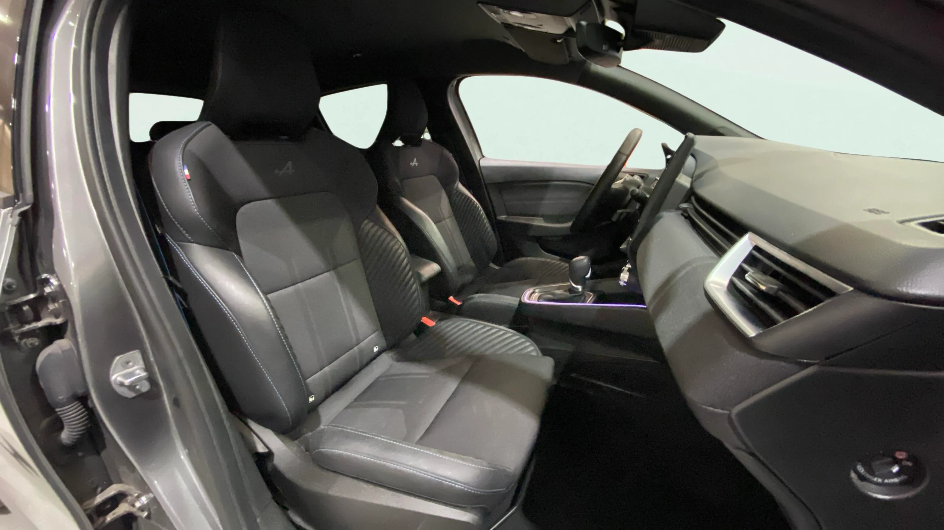 Renault Clio esprit Alpine E-Tech 145 - foto 11