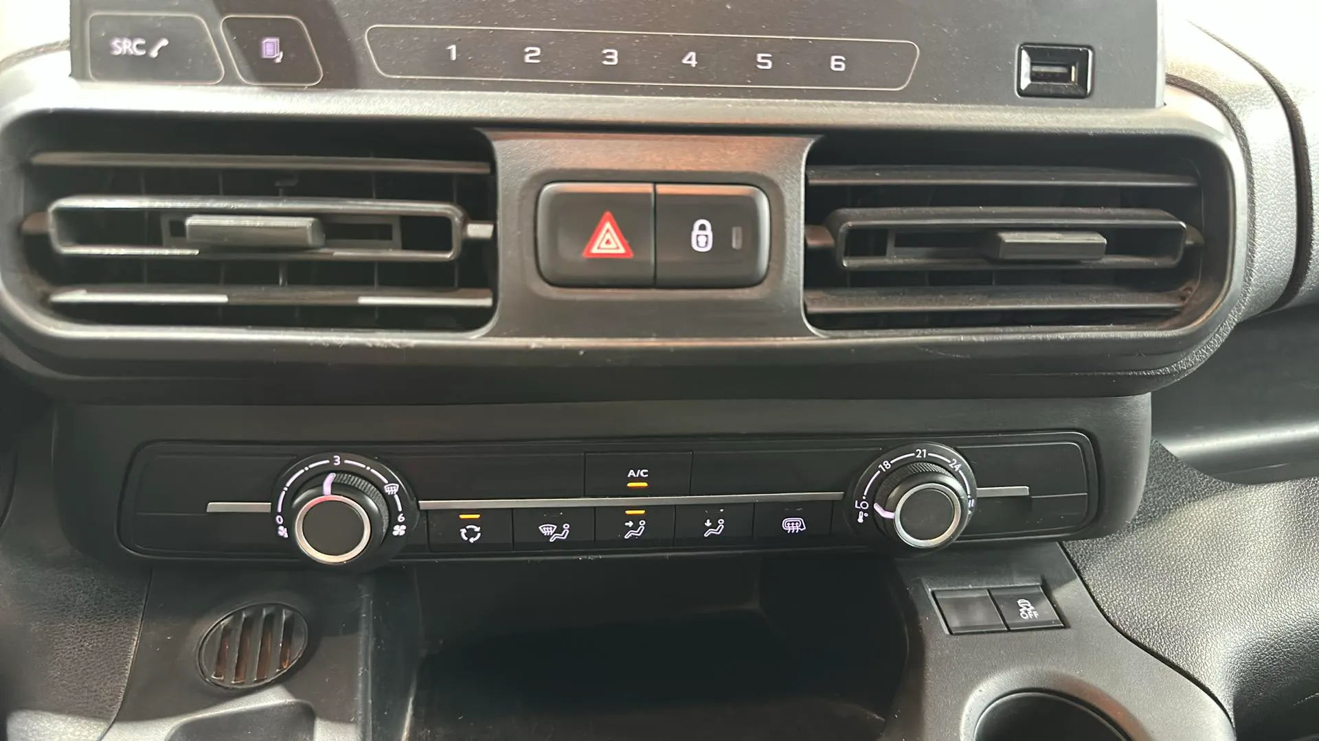 Opel Combo 1.5 TD Expression XL - foto 21