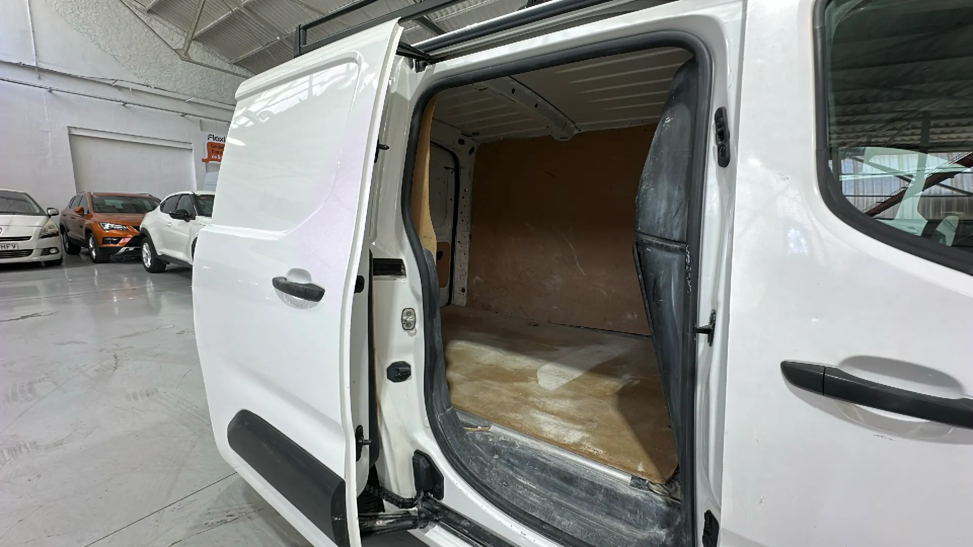 Opel Combo 1.5 TD Expression XL - foto 22
