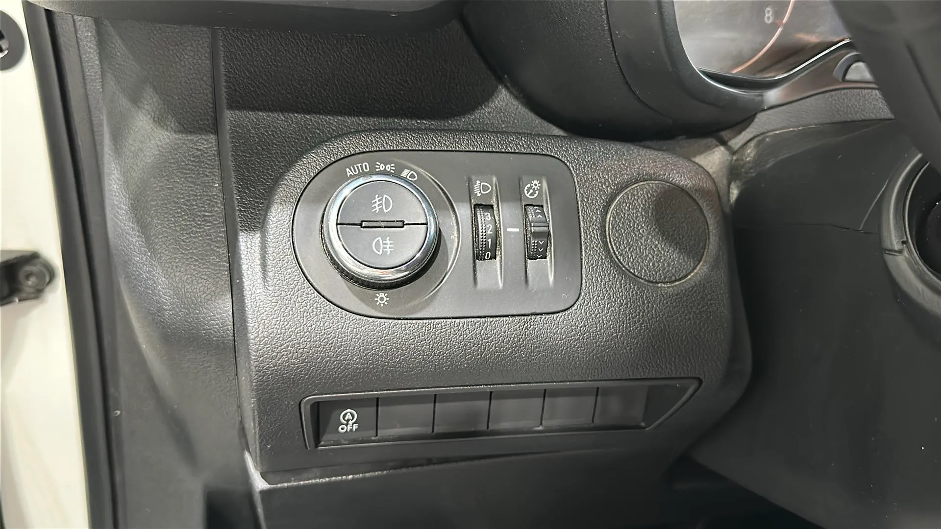 Opel Combo 1.5 TD Expression XL - foto 18