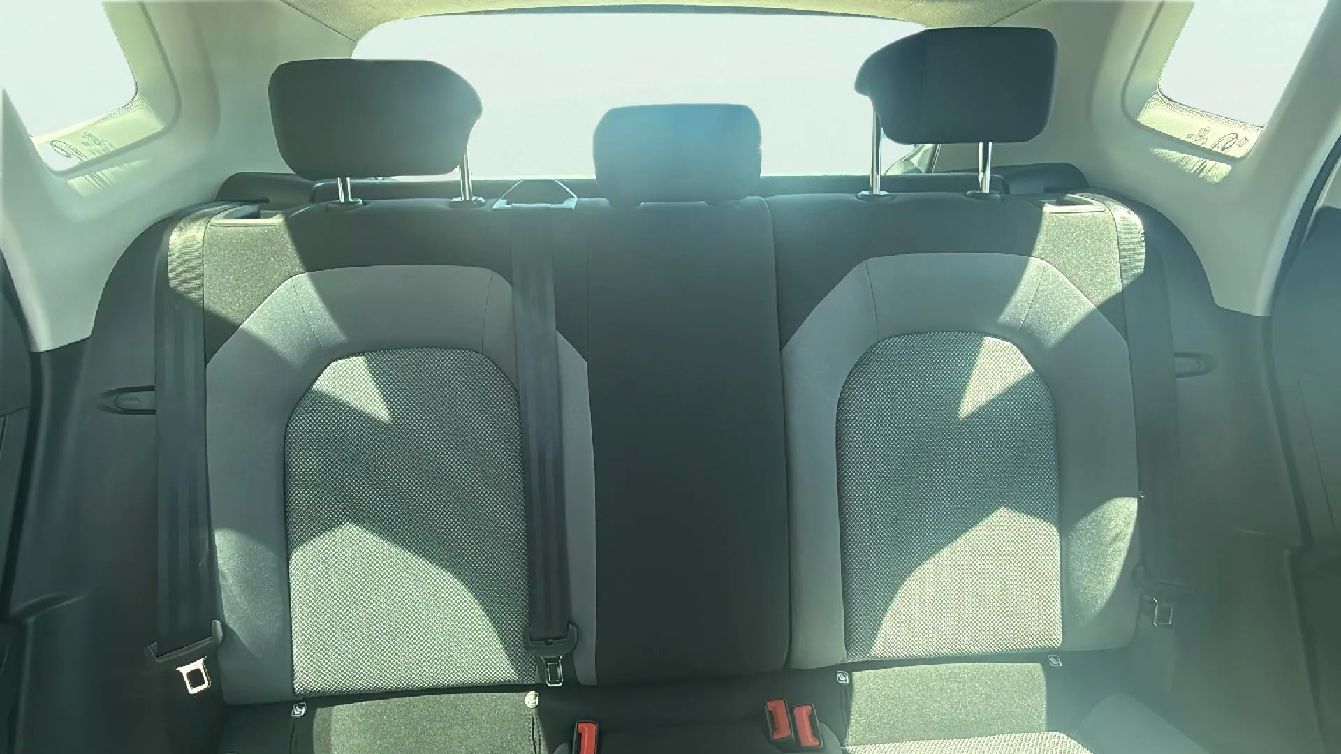 SEAT Arona 1.0 TSI DSG Style - foto 18