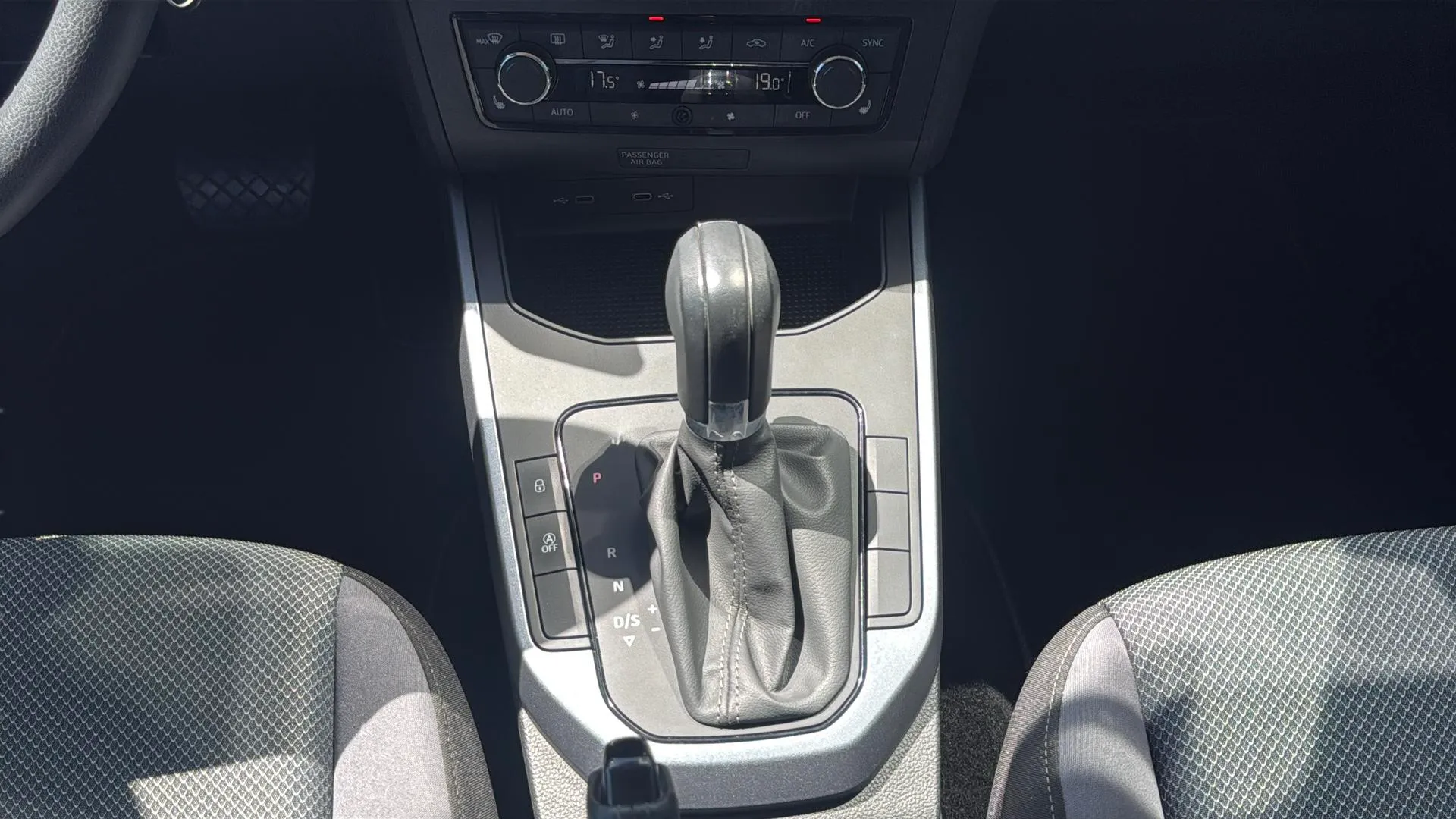 SEAT Arona 1.0 TSI DSG Style - foto 15