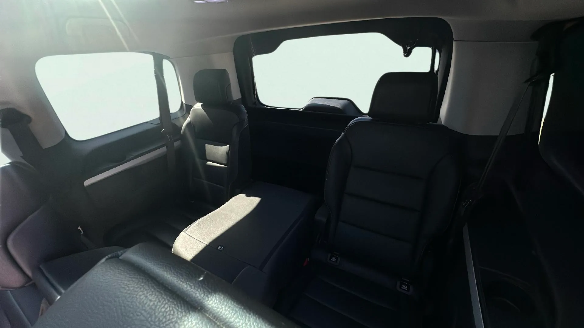 Peugeot Traveller Active 2.0 BlueHDi EAT6 Long - foto 13